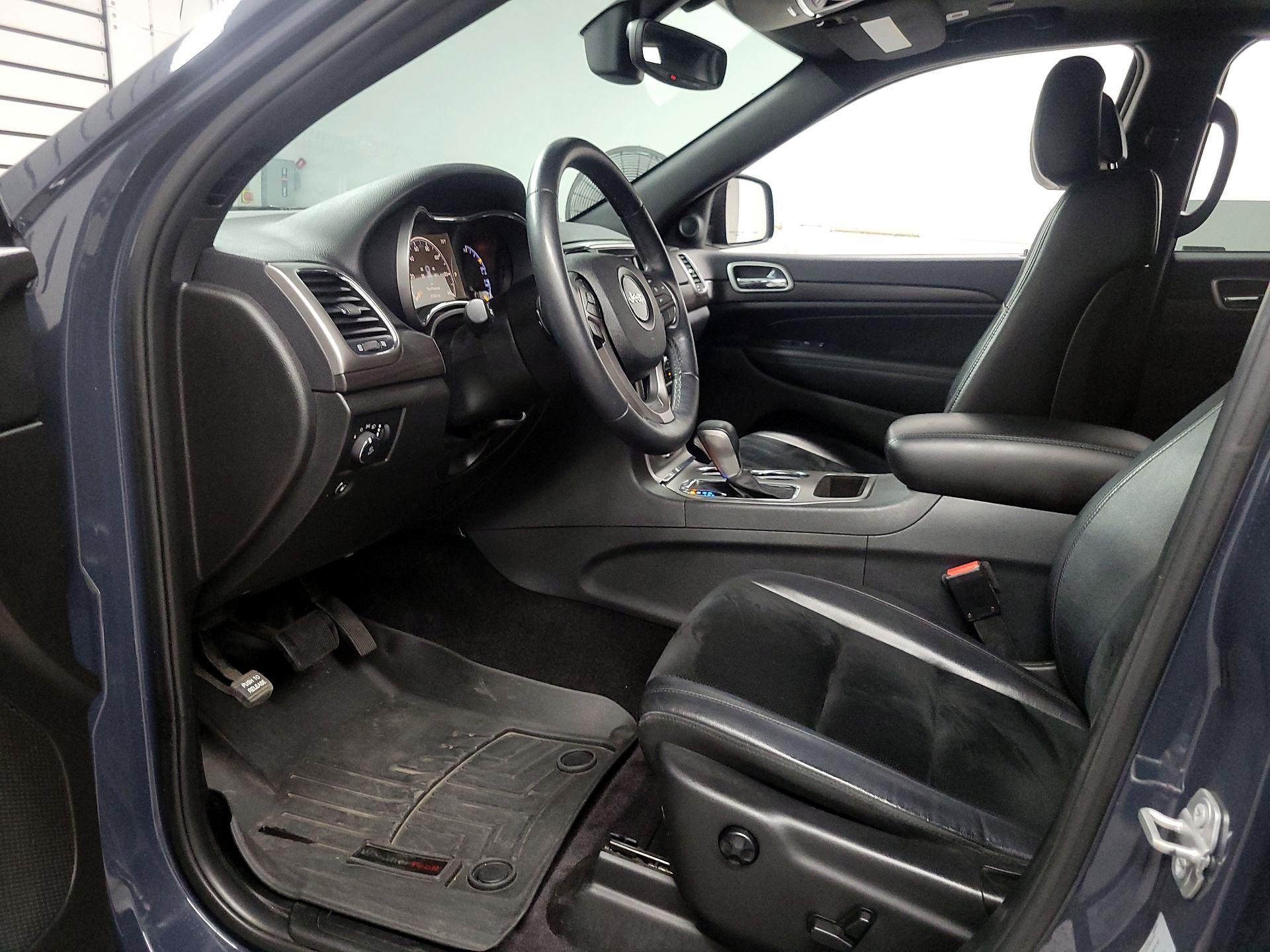 Thumbnail: 2018 Jeep Grand Cherokee - 11