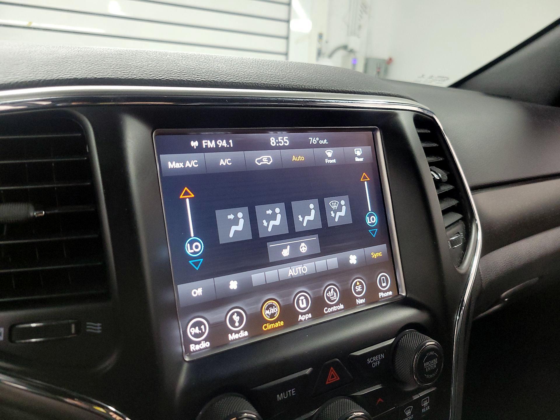 Thumbnail: 2018 Jeep Grand Cherokee - 13