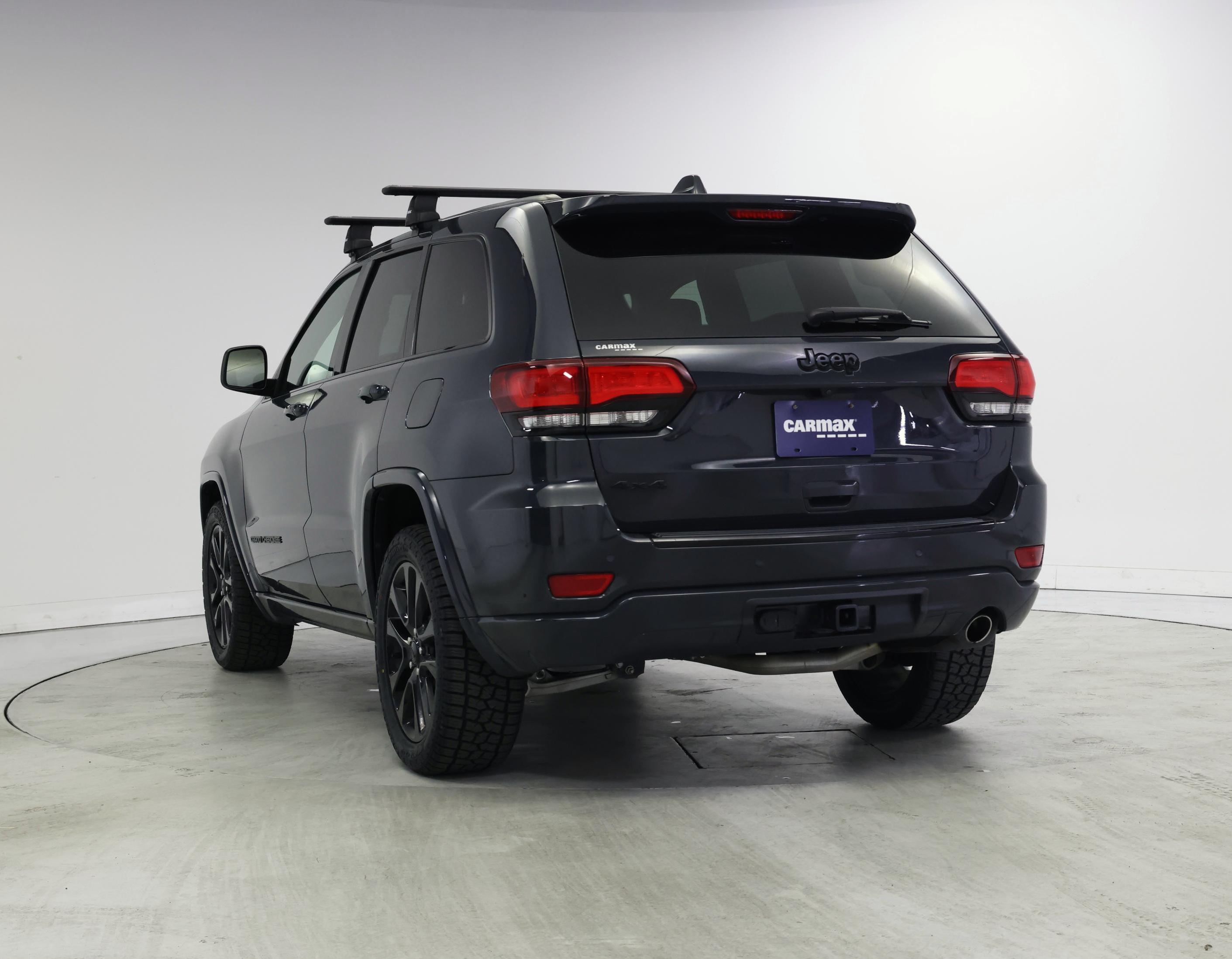 Thumbnail: 2018 Jeep Grand Cherokee - 2