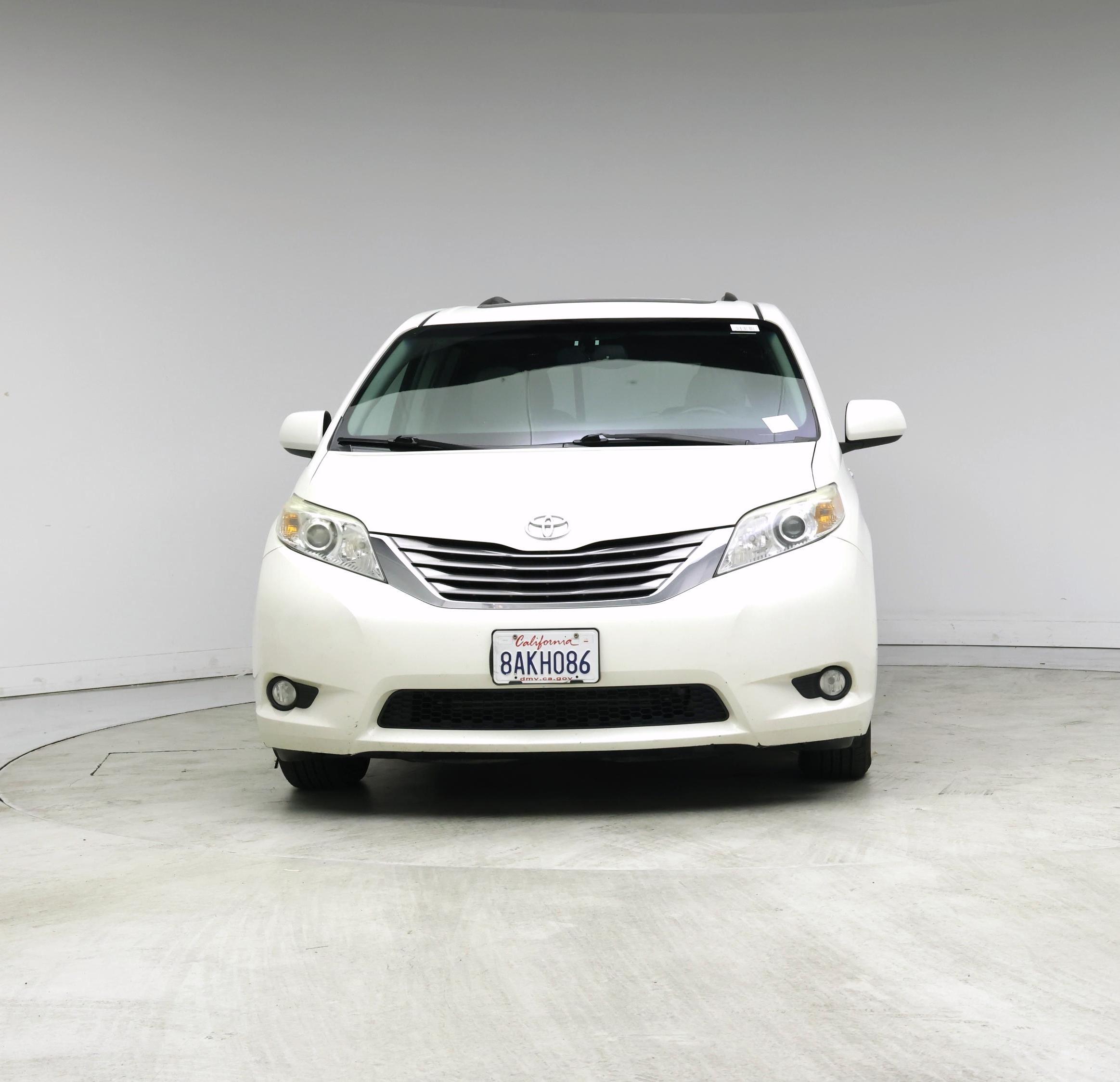Thumbnail: 2017 Toyota Sienna - 5