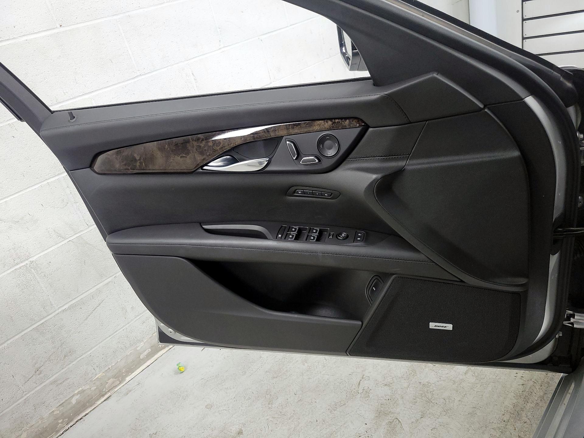 Thumbnail: 2016 Cadillac CT6 - 12