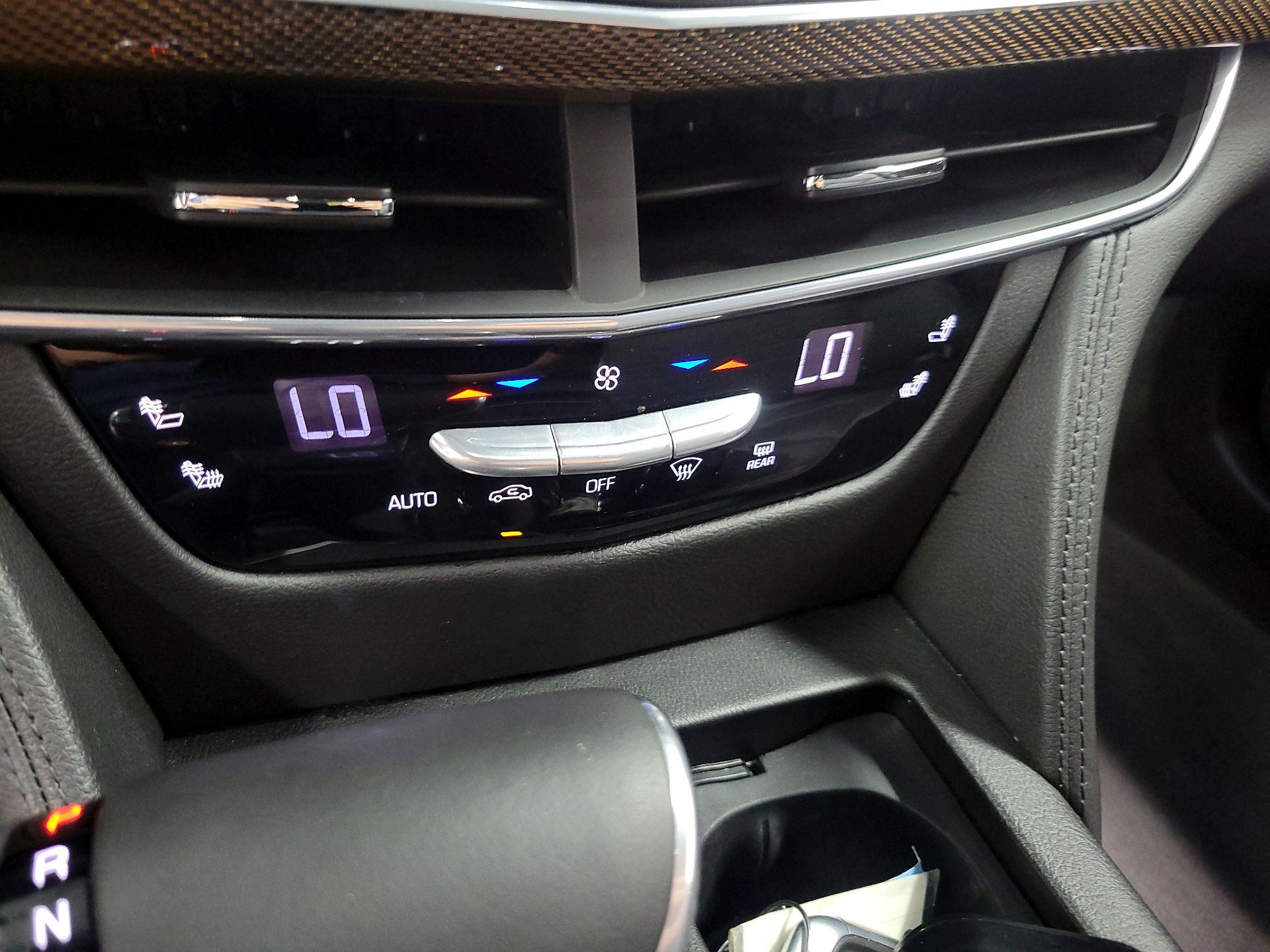 Thumbnail: 2016 Cadillac CT6 - 14