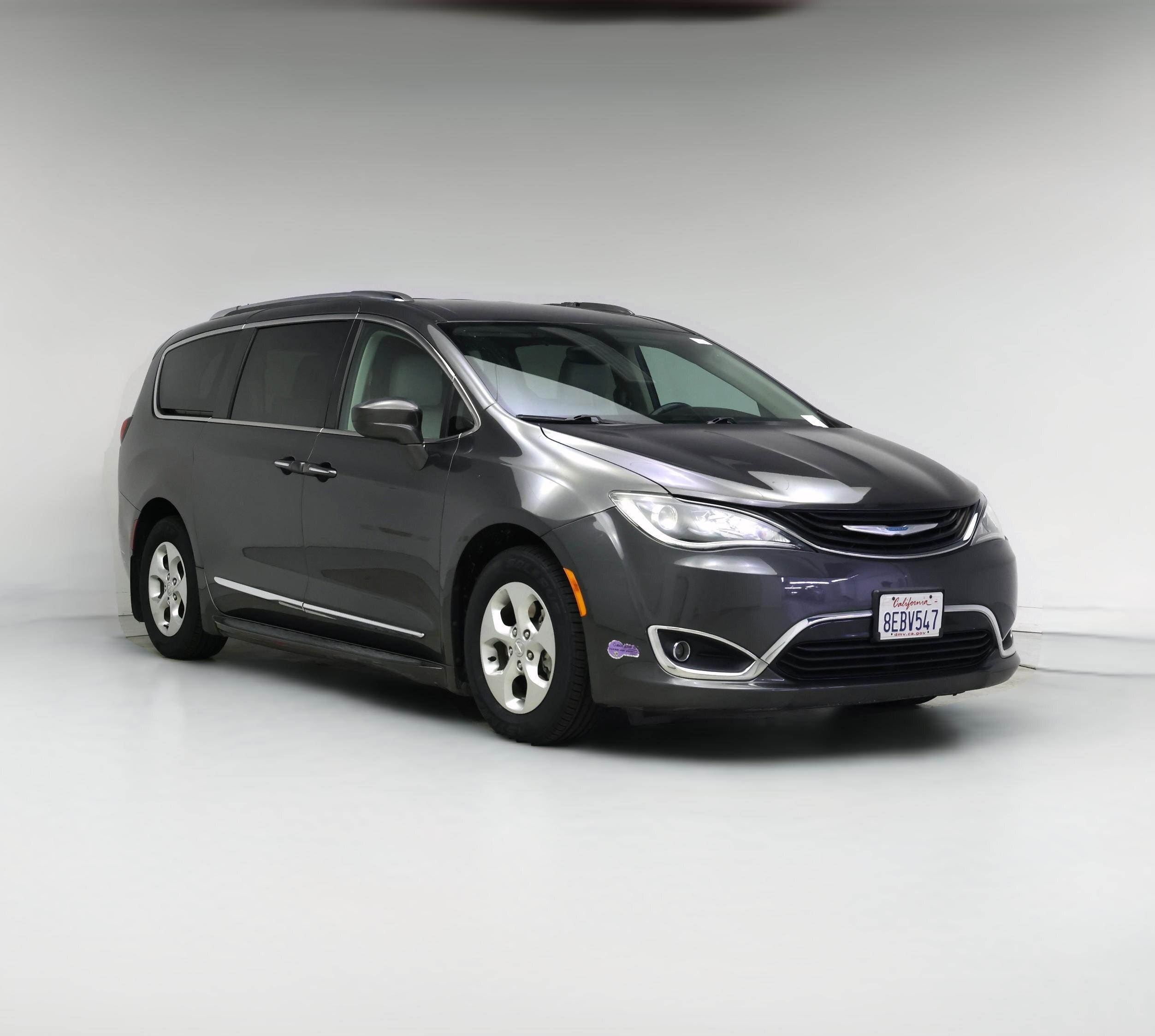 Thumbnail: 2018 Chrysler Pacifica - 1