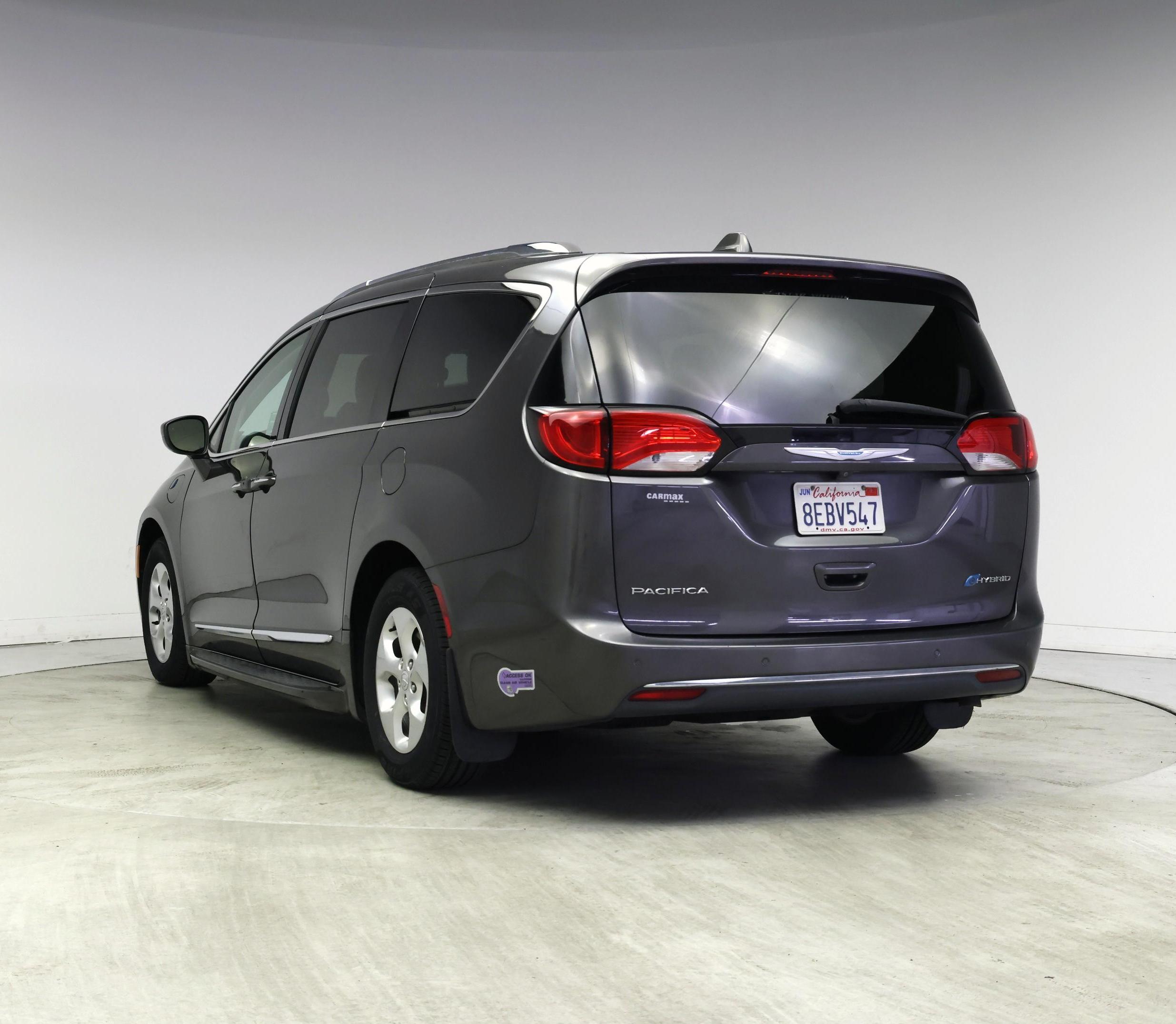 Thumbnail: 2018 Chrysler Pacifica - 2