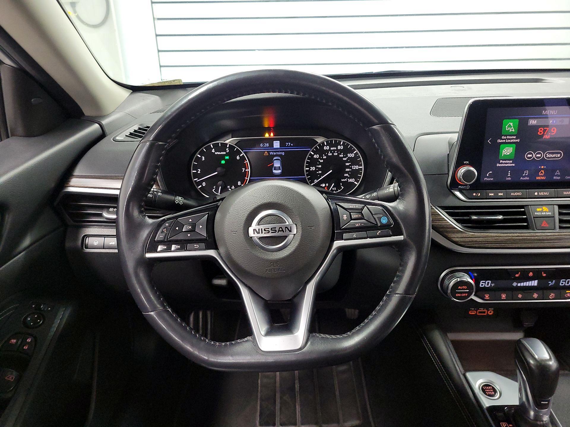 Thumbnail: 2019 Nissan Altima - 10