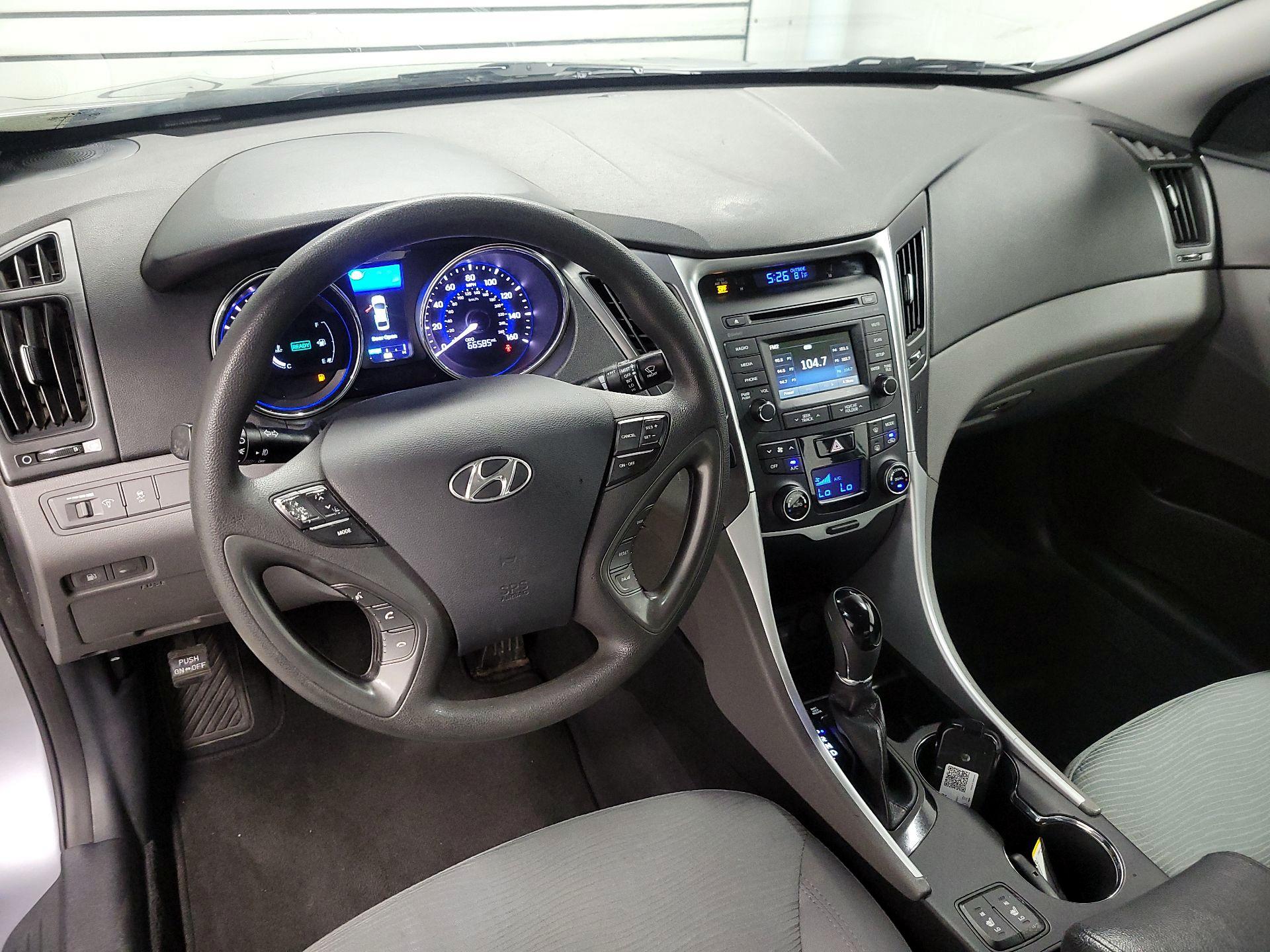 Thumbnail: 2015 Hyundai Sonata - 9