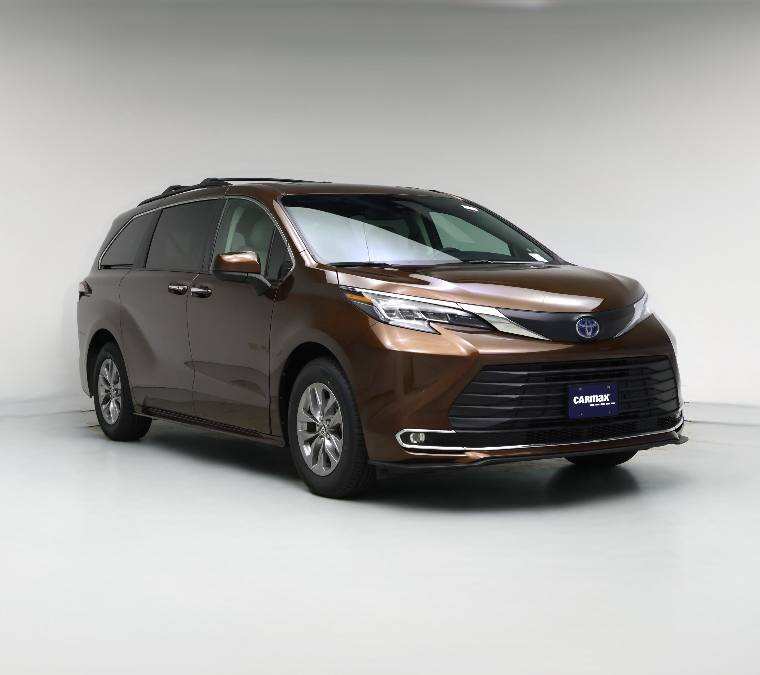 Thumbnail: 2022 Toyota Sienna - 1