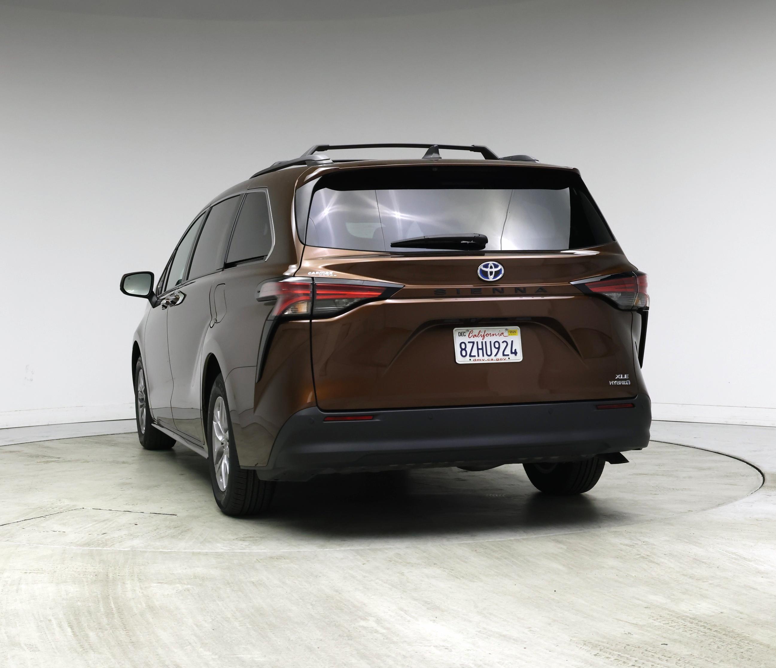 Thumbnail: 2022 Toyota Sienna - 6