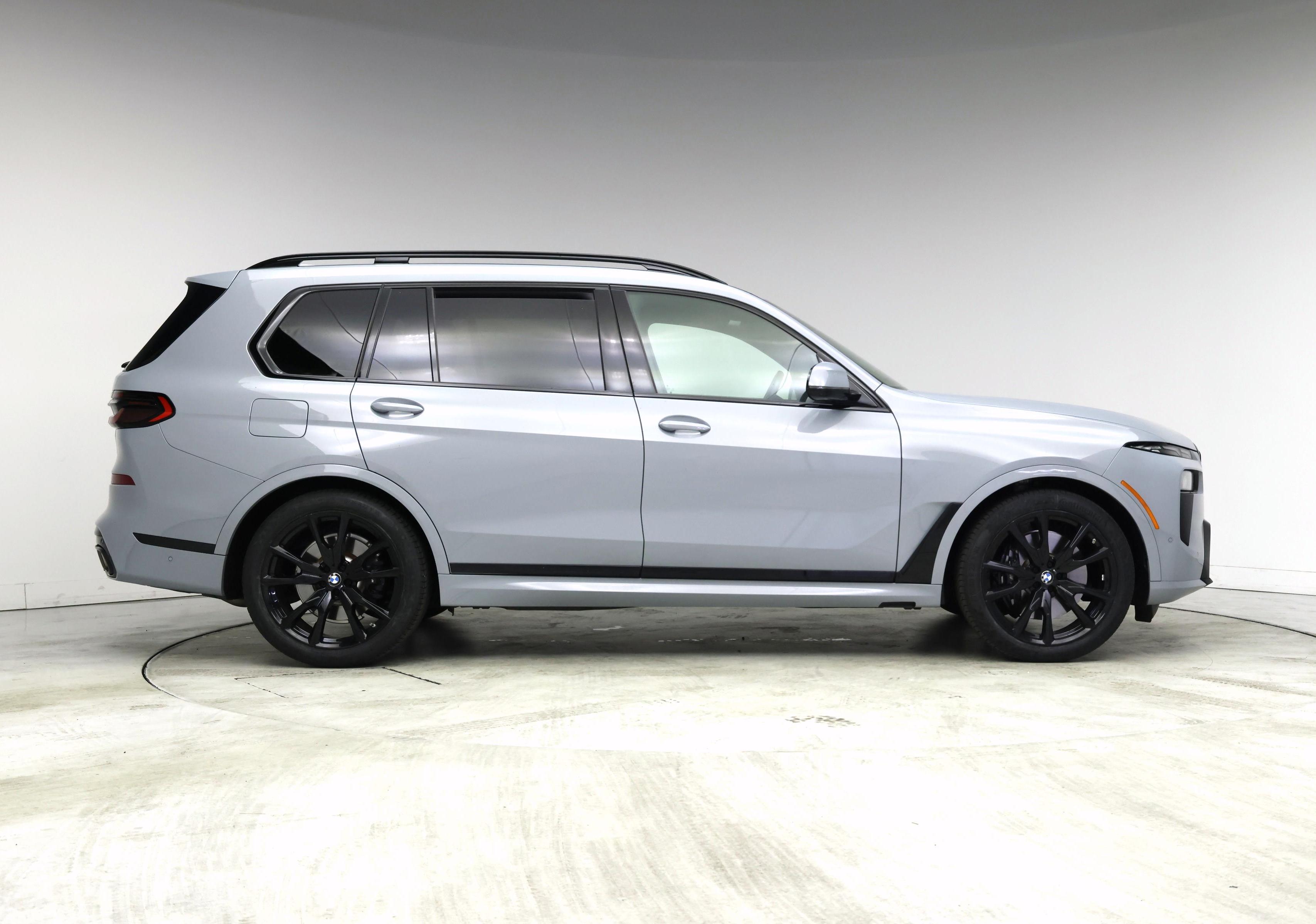 Thumbnail: 2024 BMW X7 - 7