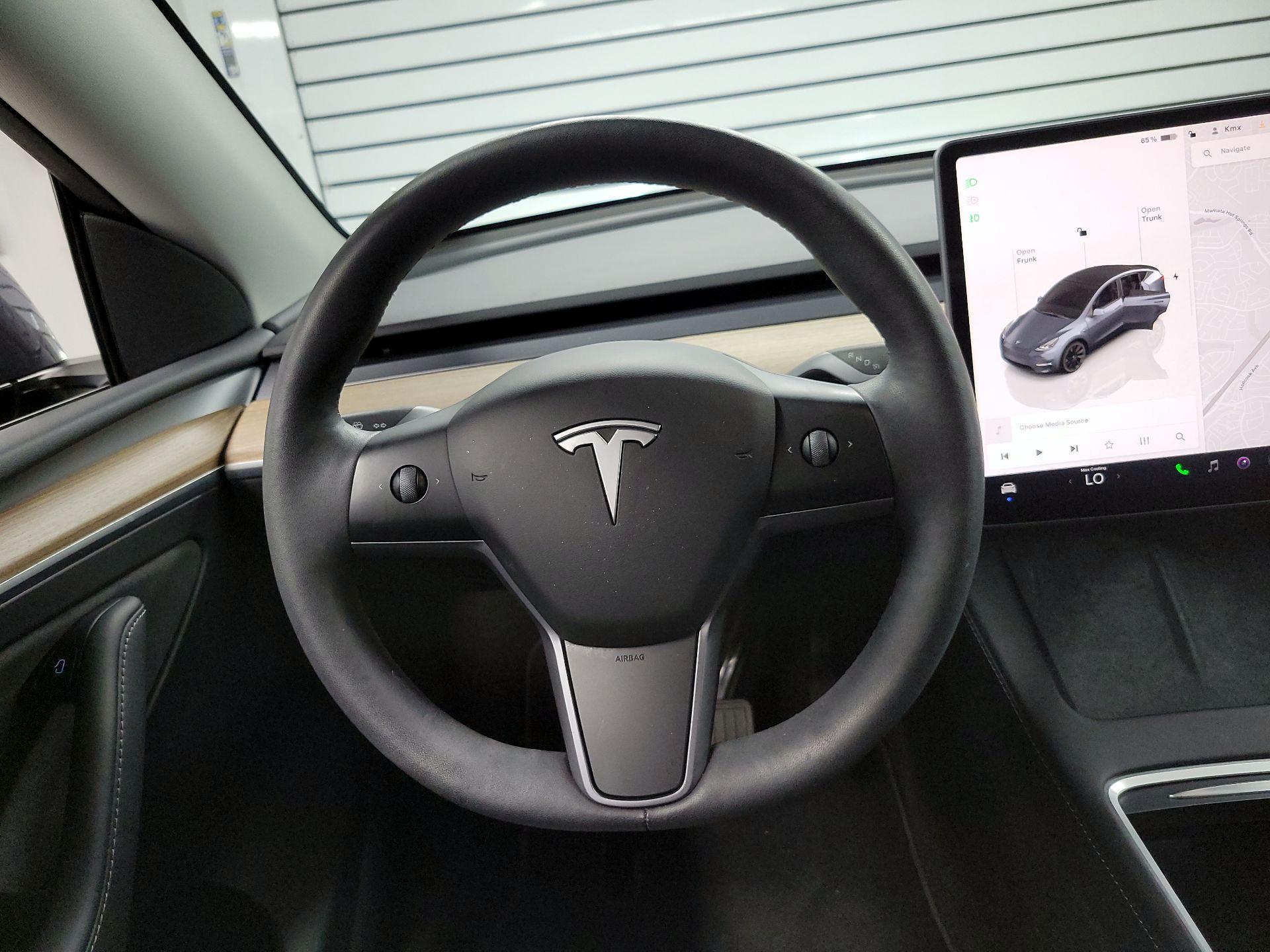 Thumbnail: 2023 Tesla Model Y - 10
