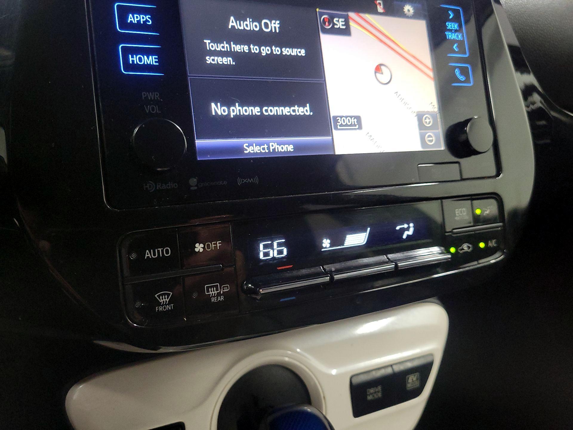 Thumbnail: 2016 Toyota Prius - 14