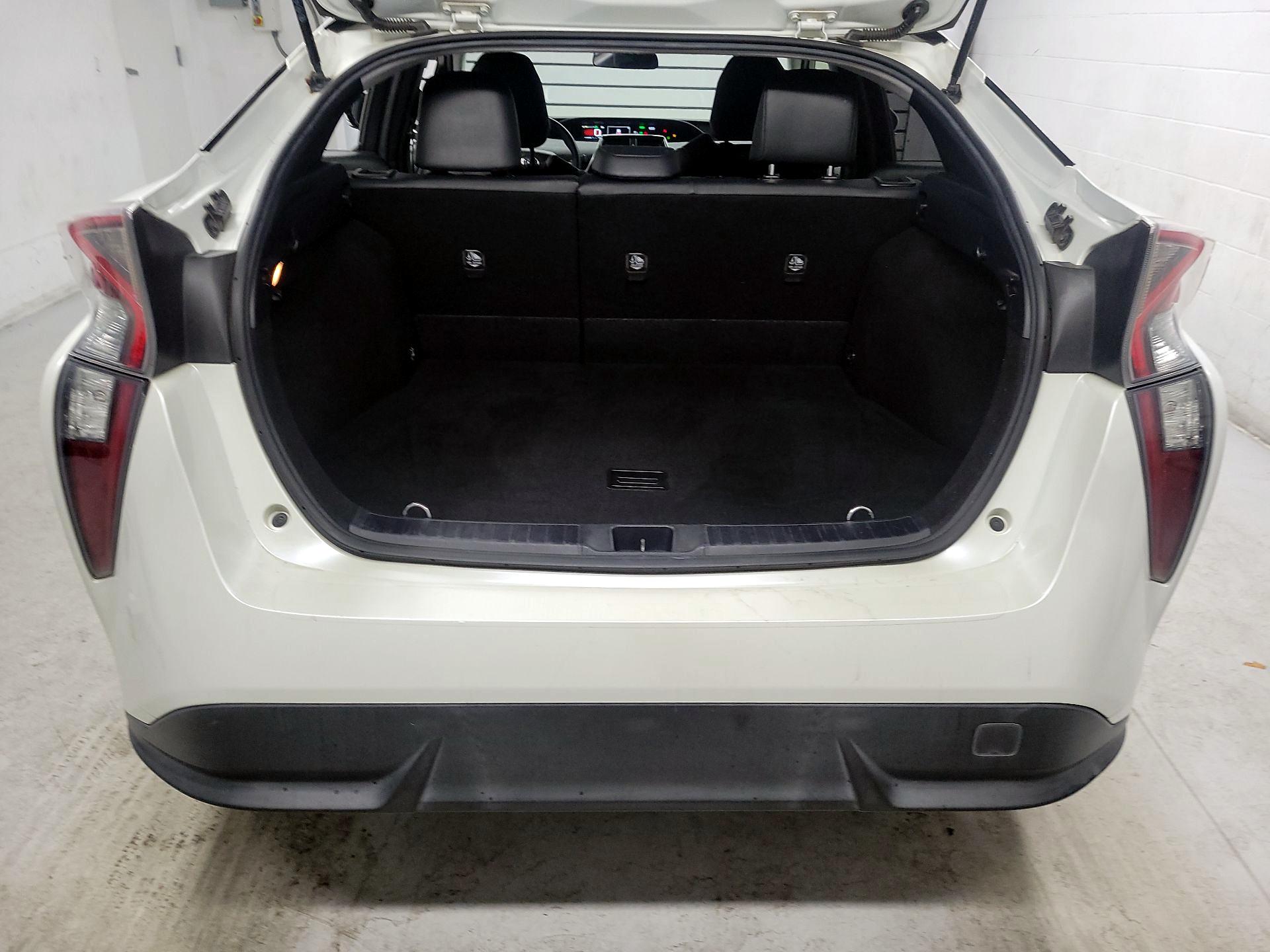 Thumbnail: 2016 Toyota Prius - 17