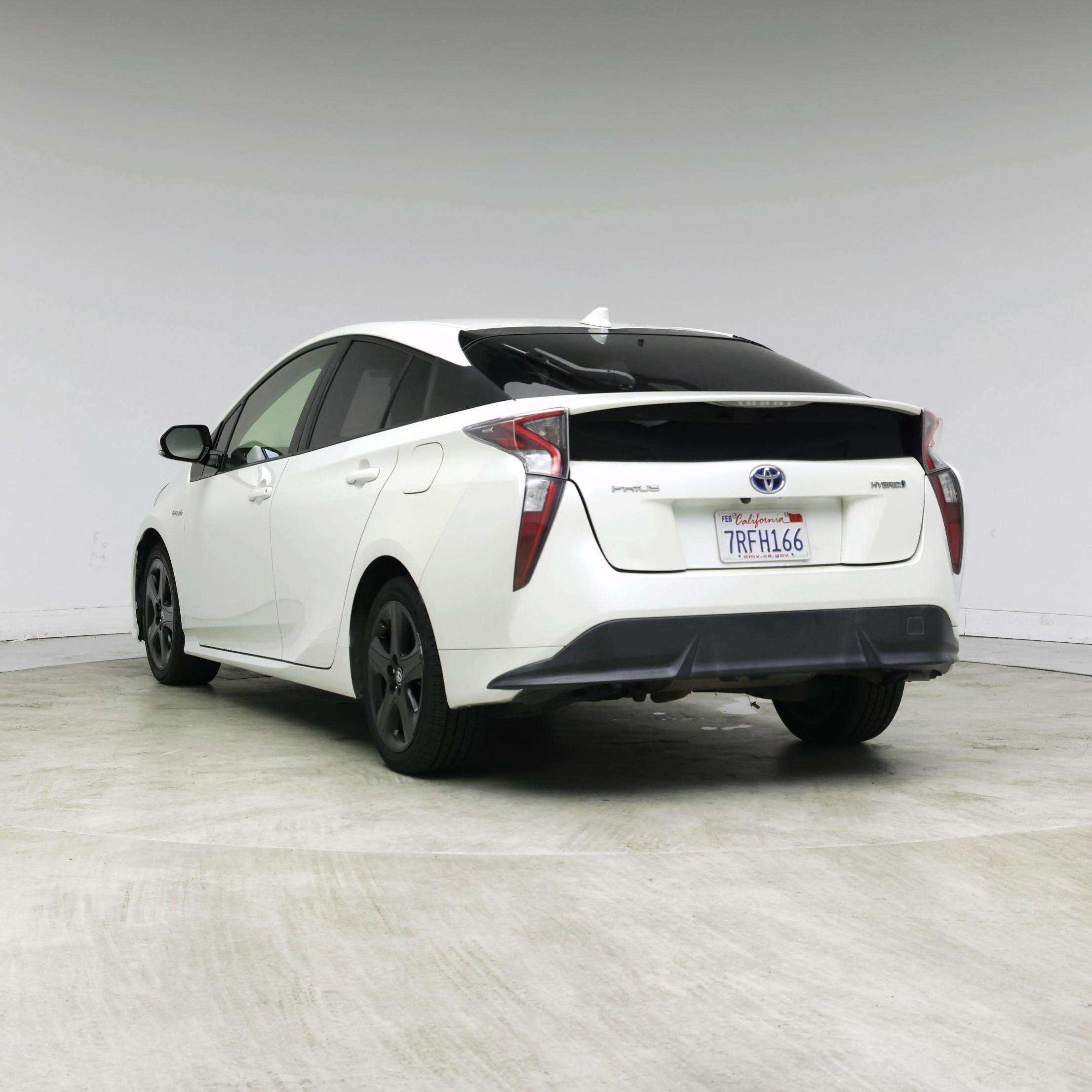 Thumbnail: 2016 Toyota Prius - 2