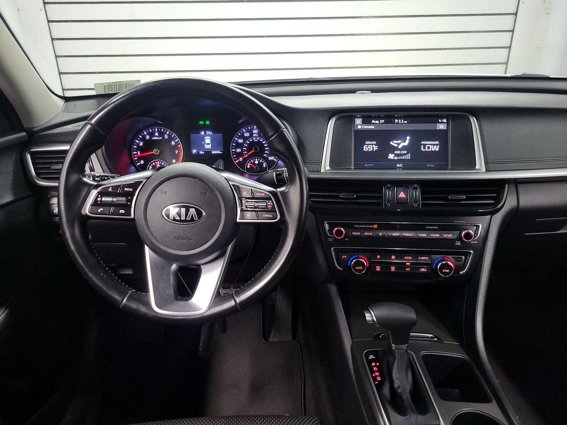 Thumbnail: 2019 Kia Optima - 9