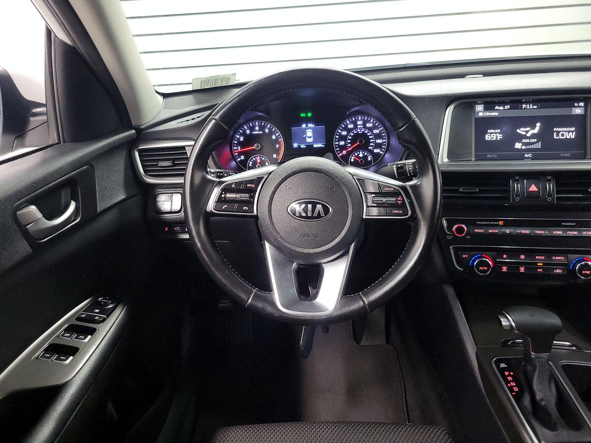 Thumbnail: 2019 Kia Optima - 10