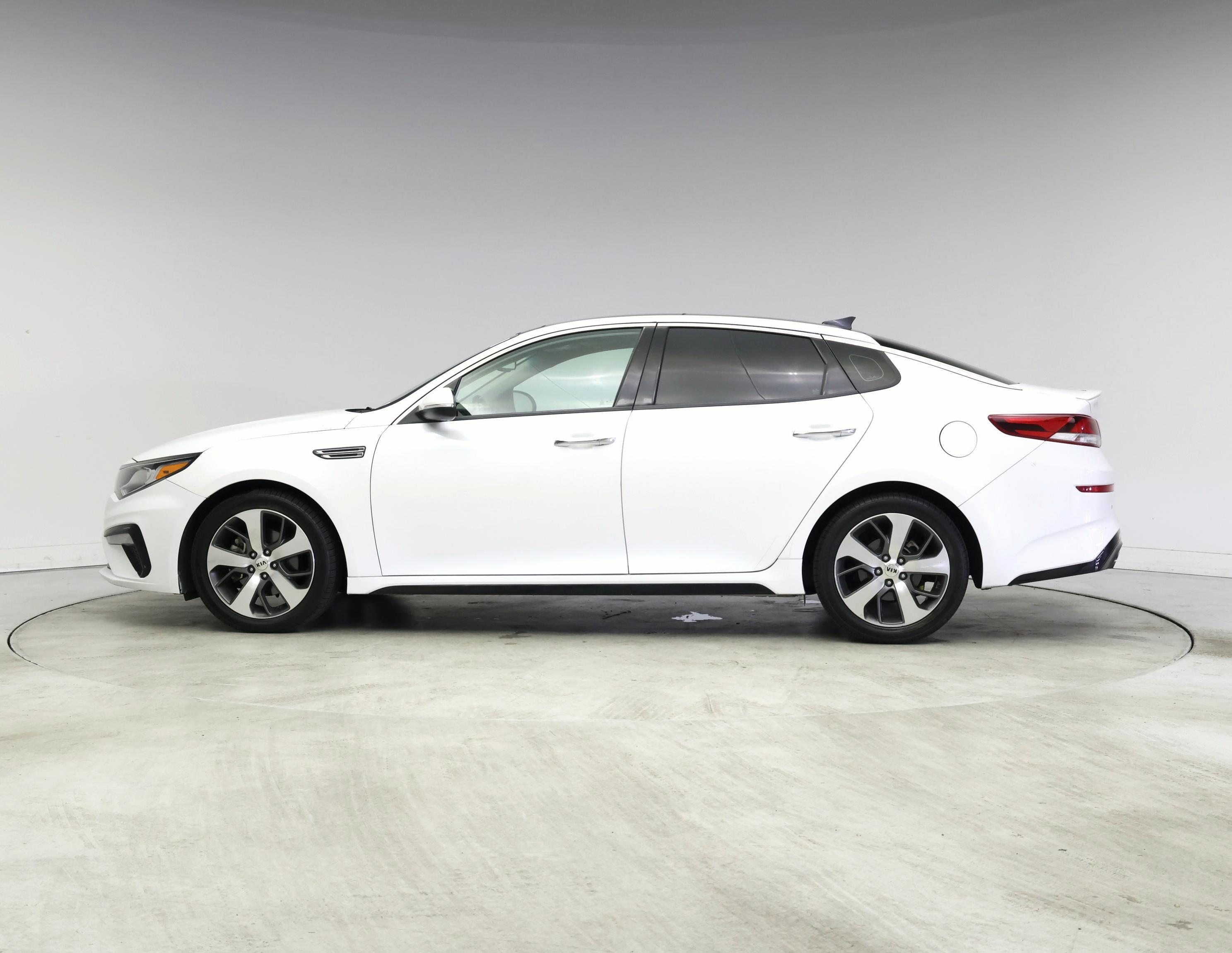 Thumbnail: 2019 Kia Optima - 3