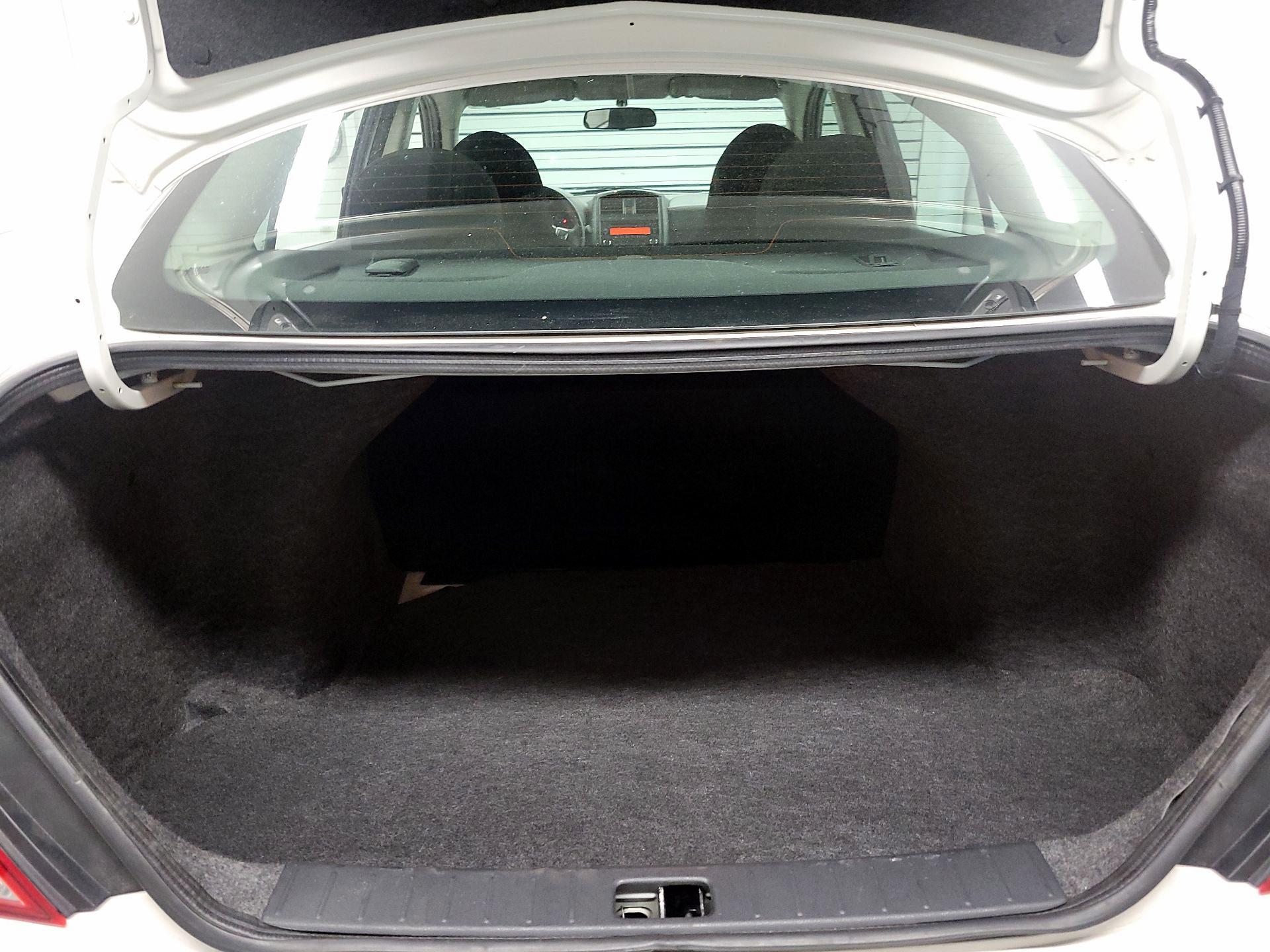 Thumbnail: 2016 Nissan Versa - 17