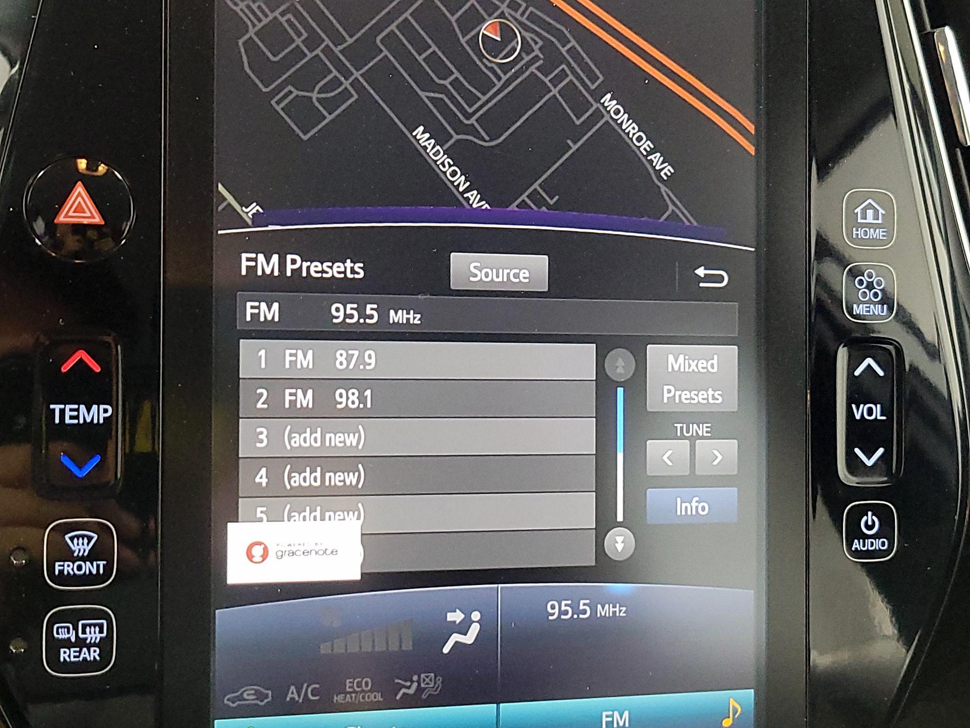 Thumbnail: 2022 Toyota Prius Prime - 16