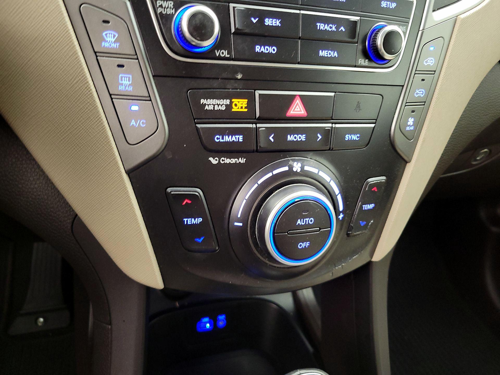Thumbnail: 2019 Hyundai Santa Fe - 16