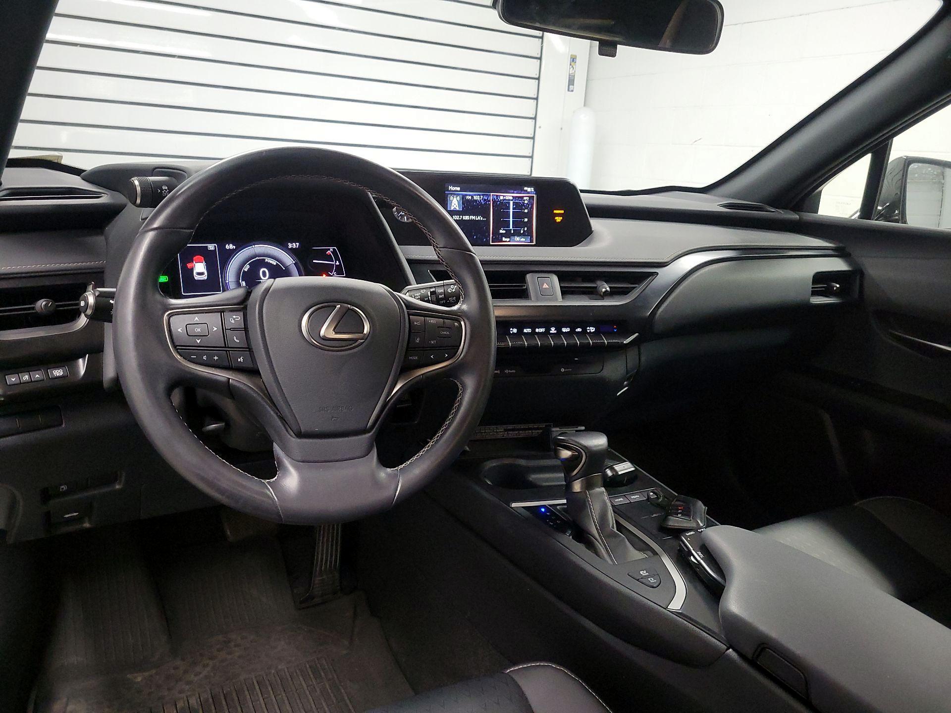 Thumbnail: 2020 Lexus UX - 9