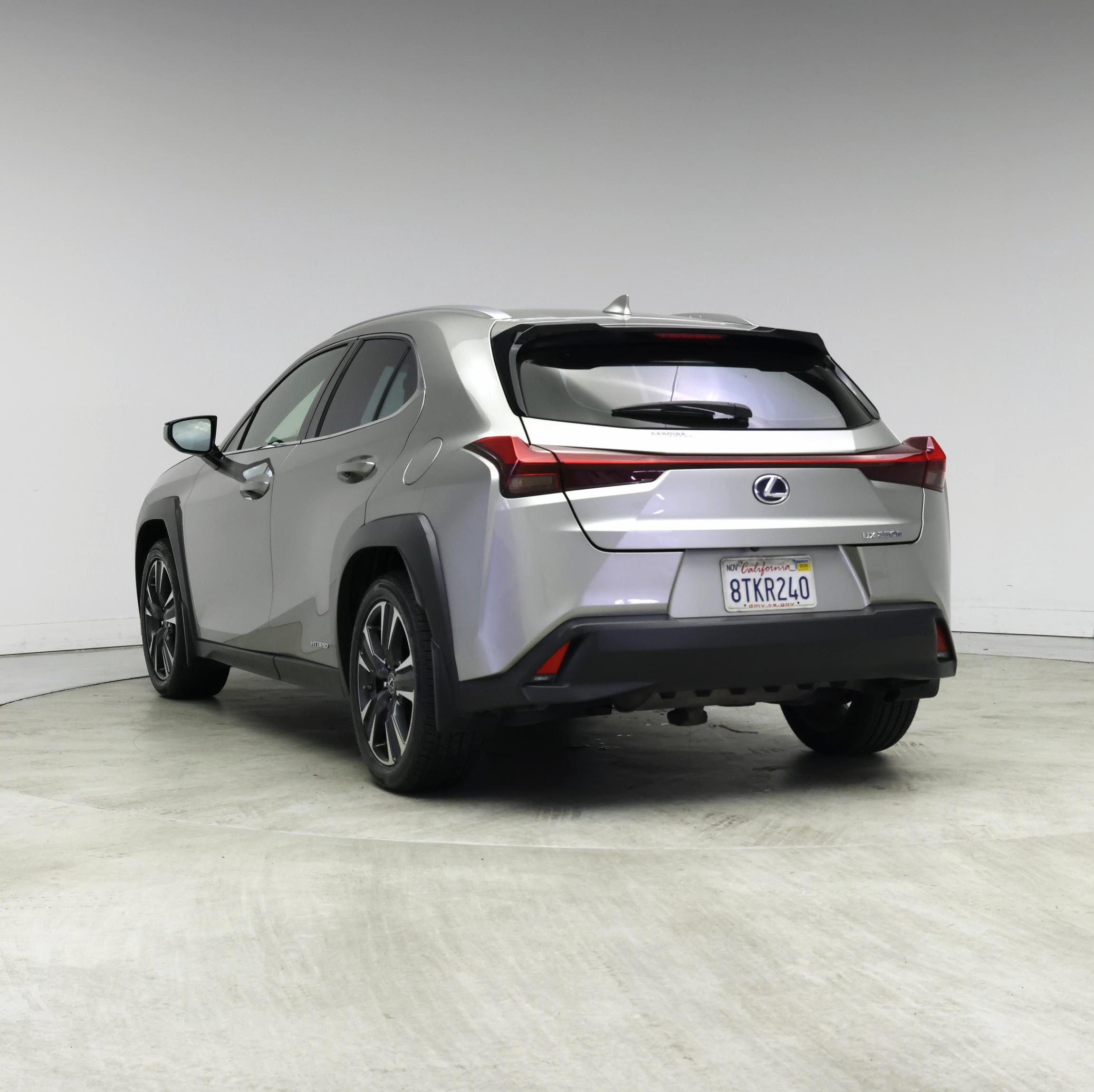Thumbnail: 2020 Lexus UX - 2