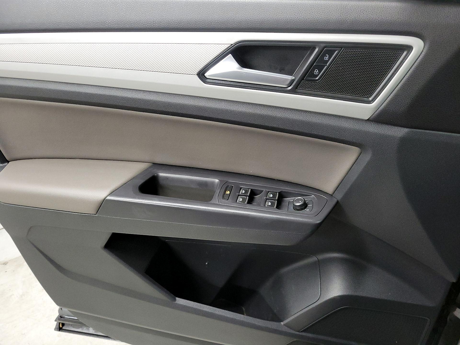 Thumbnail: 2021 Volkswagen Atlas - 12