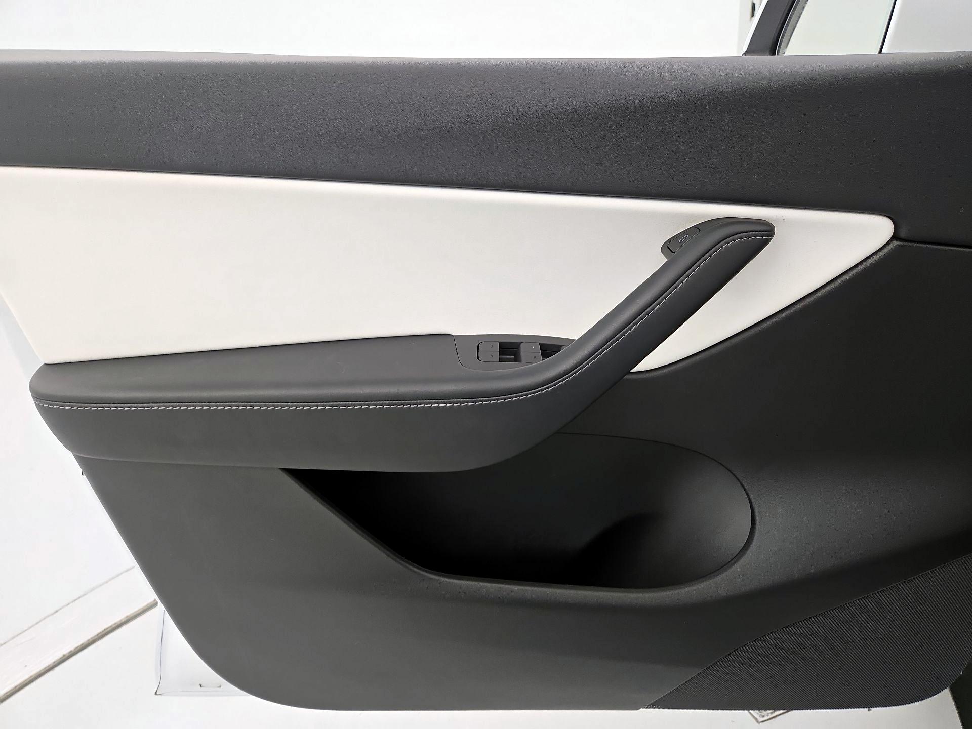 Thumbnail: 2021 Tesla Model Y - 12