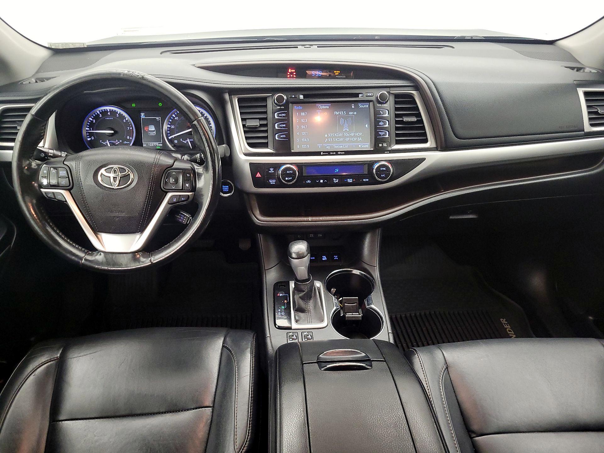 Thumbnail: 2017 Toyota Highlander - 9