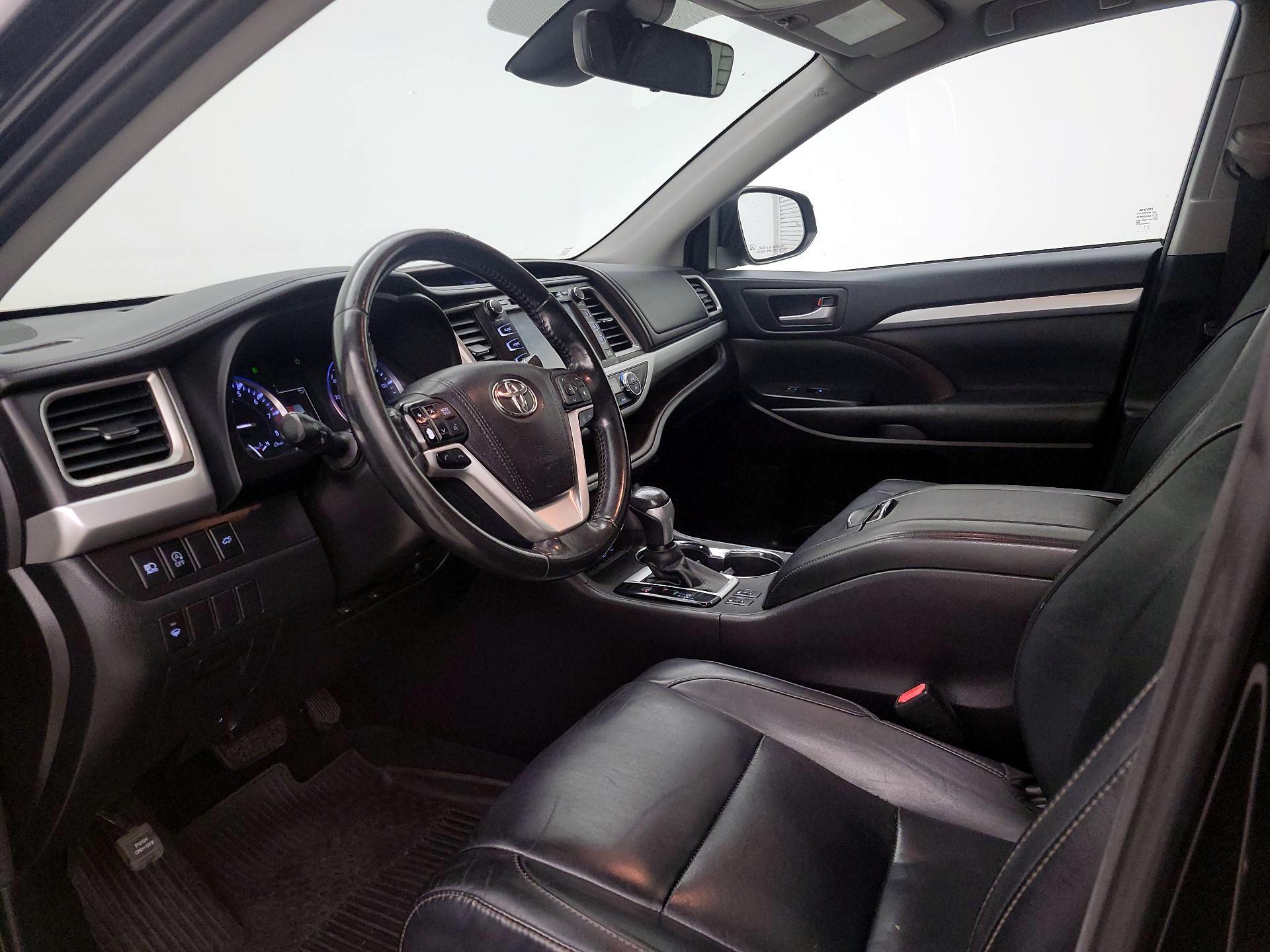 Thumbnail: 2017 Toyota Highlander - 11