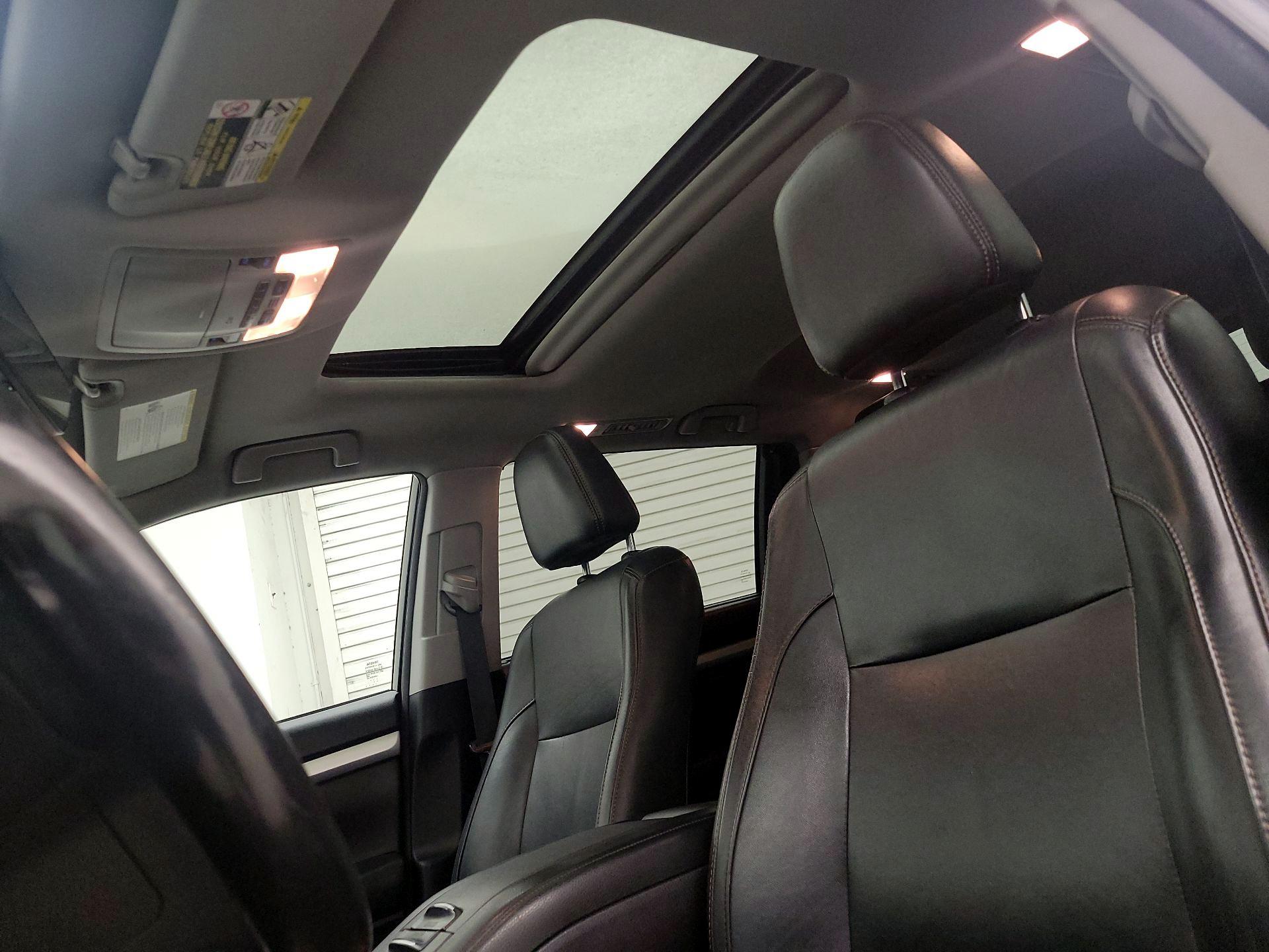 Thumbnail: 2017 Toyota Highlander - 19