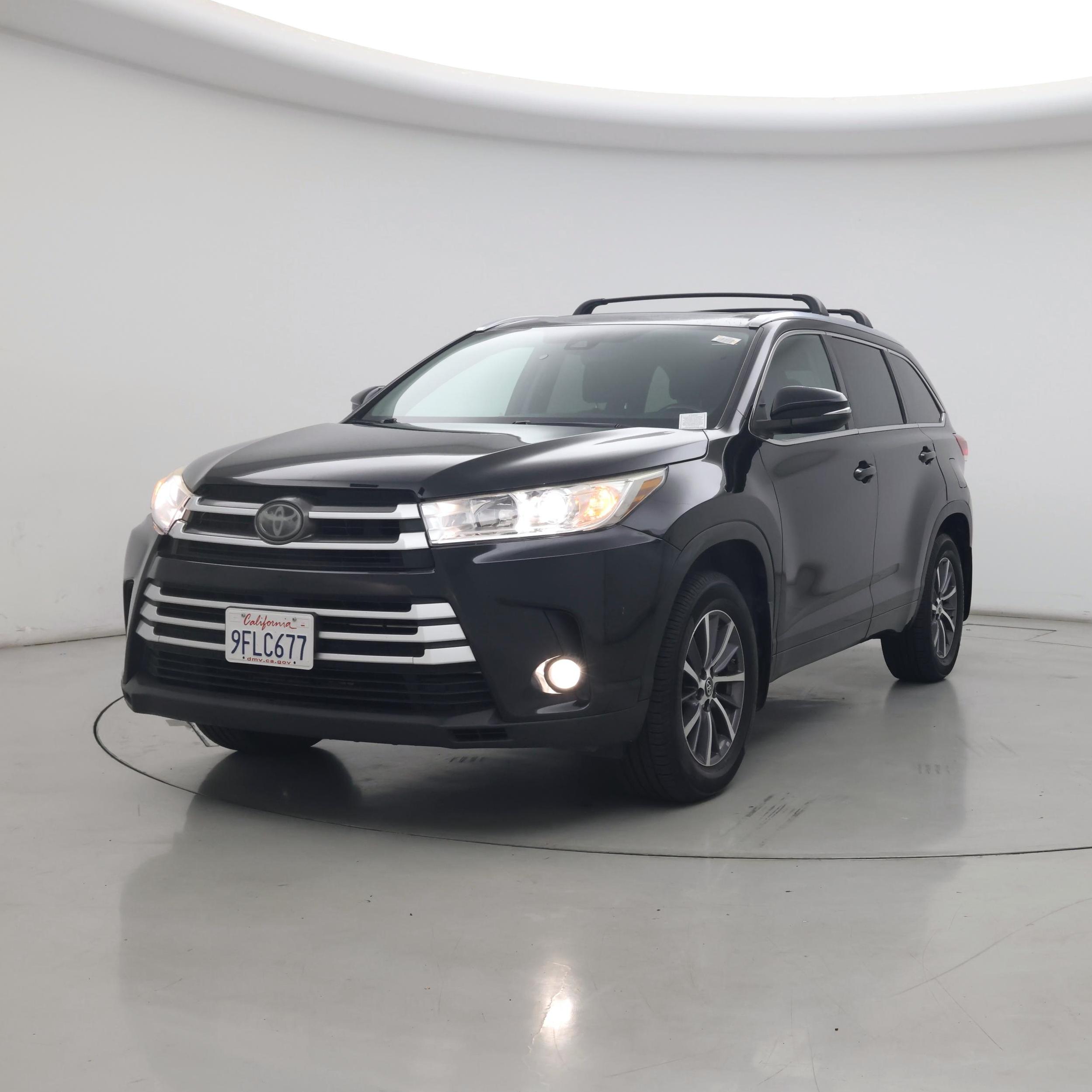 Thumbnail: 2017 Toyota Highlander - 4