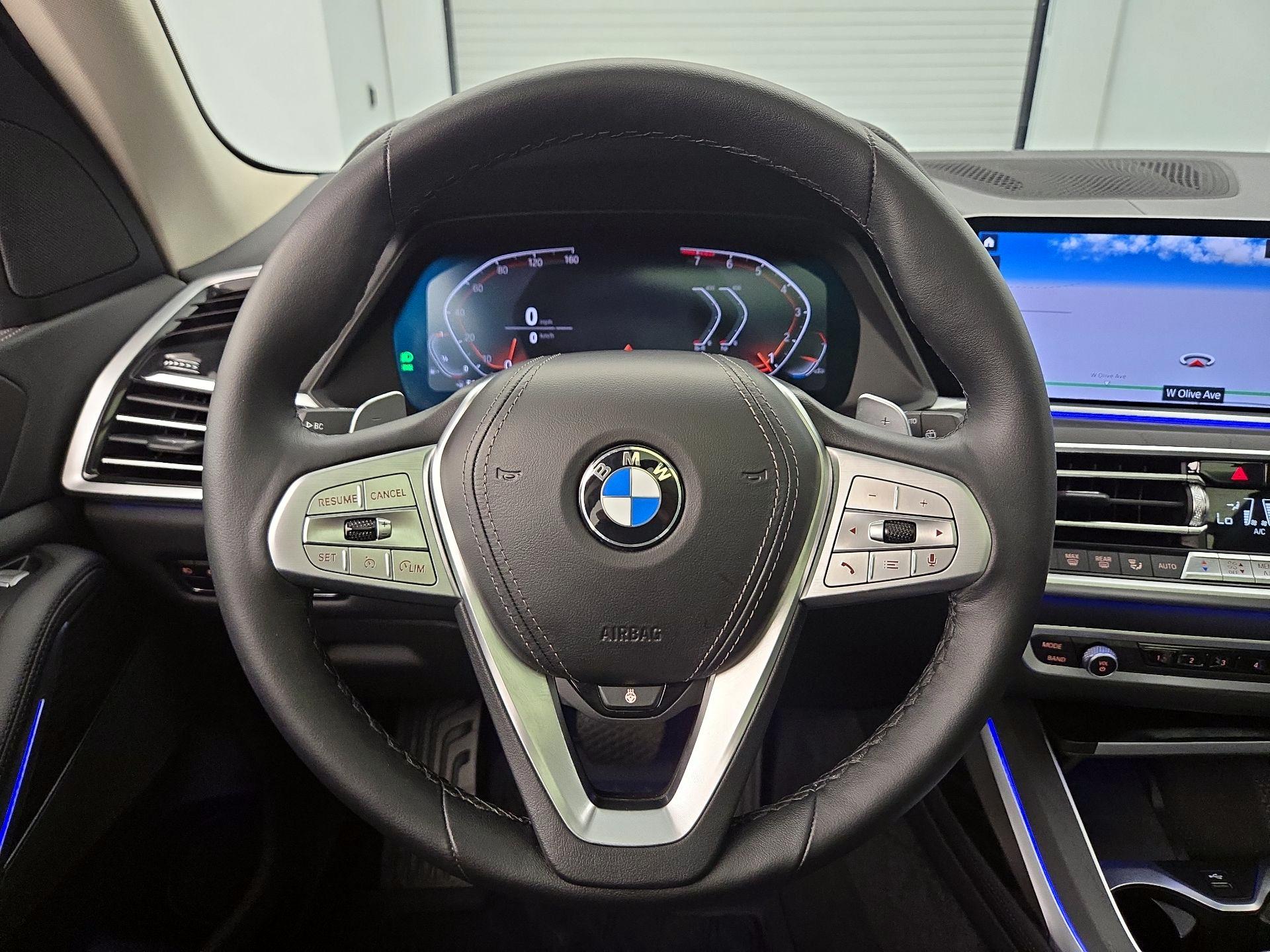Thumbnail: 2022 BMW X7 - 10