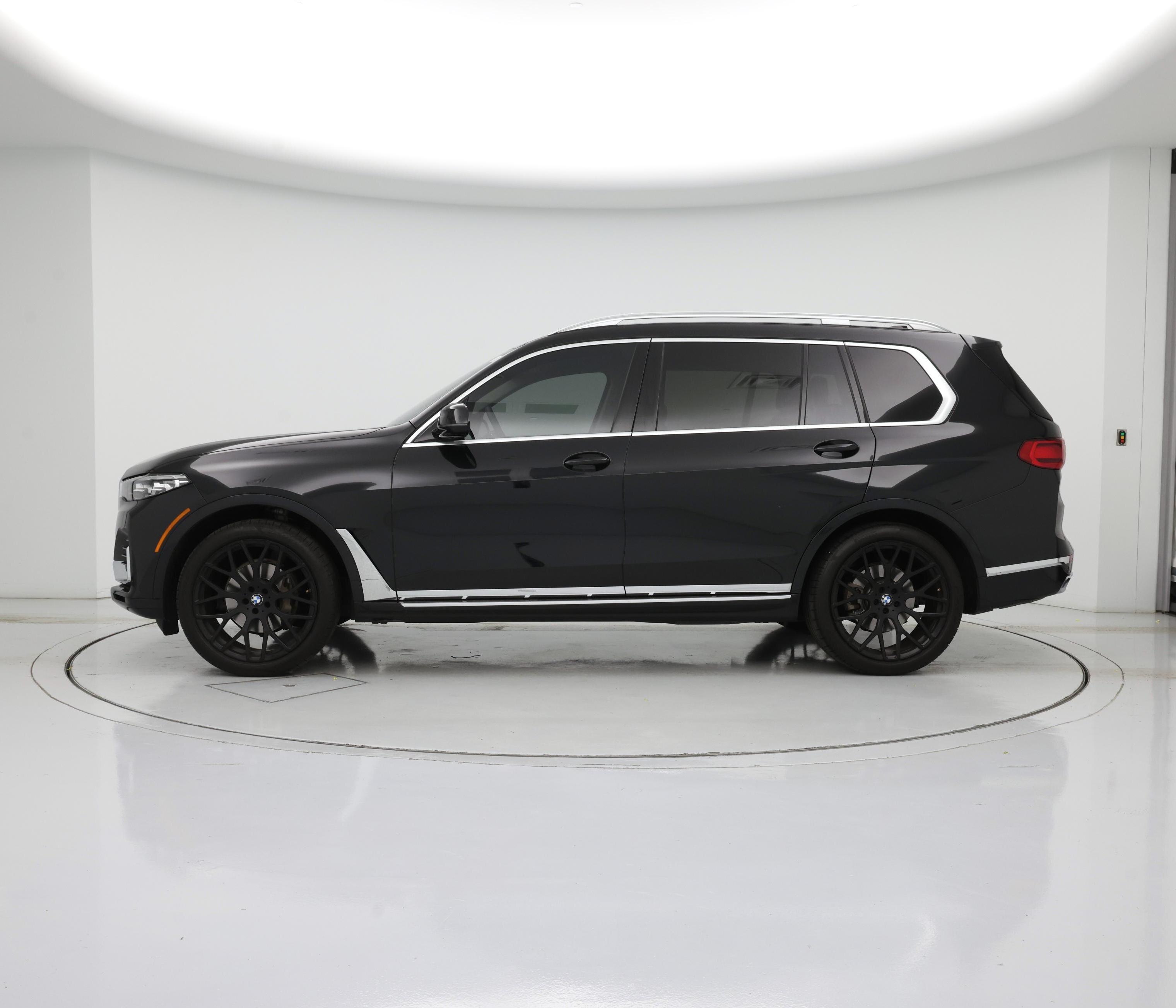Thumbnail: 2022 BMW X7 - 3