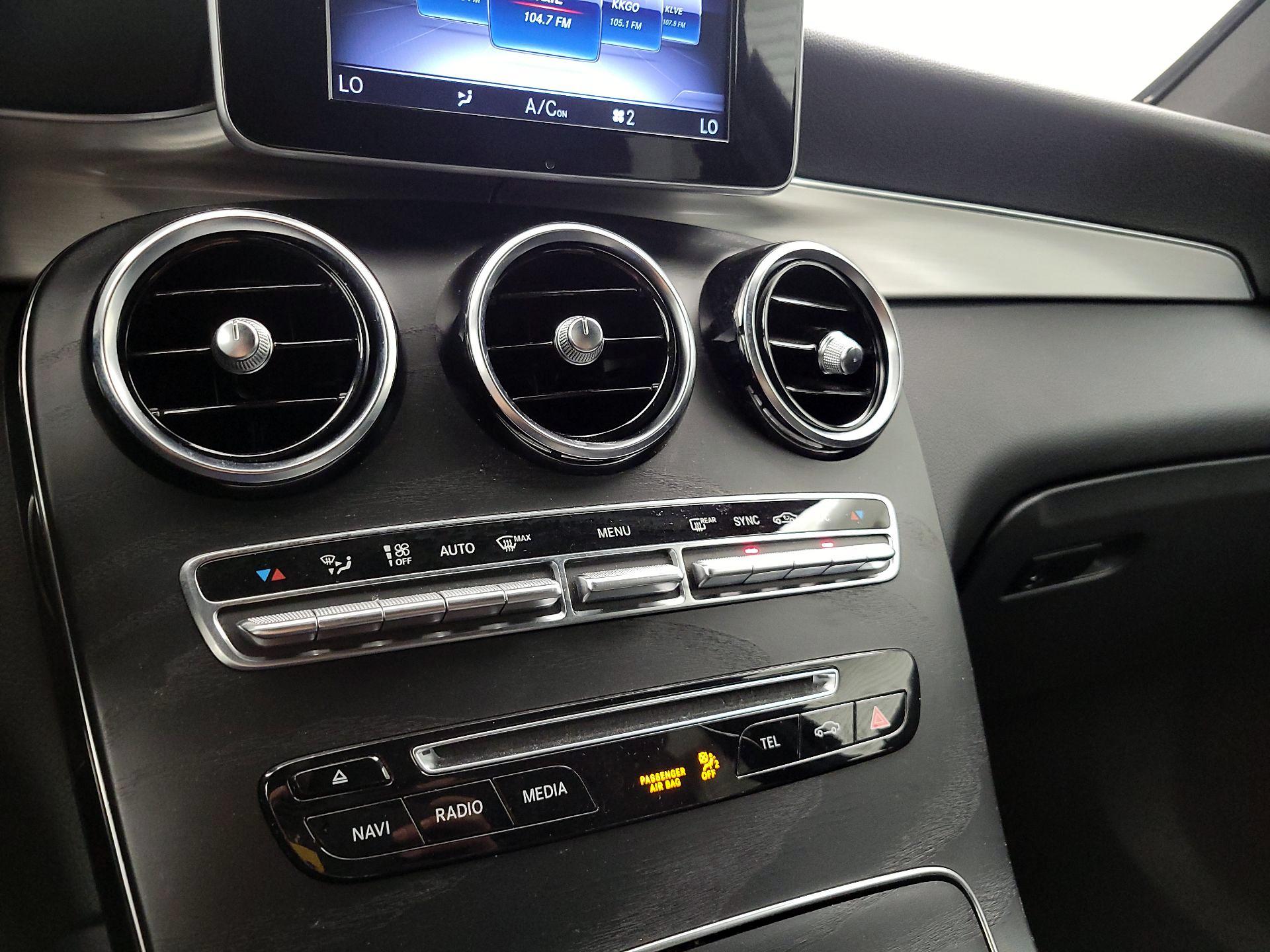 Thumbnail: 2019 Mercedes-Benz GLC - 16