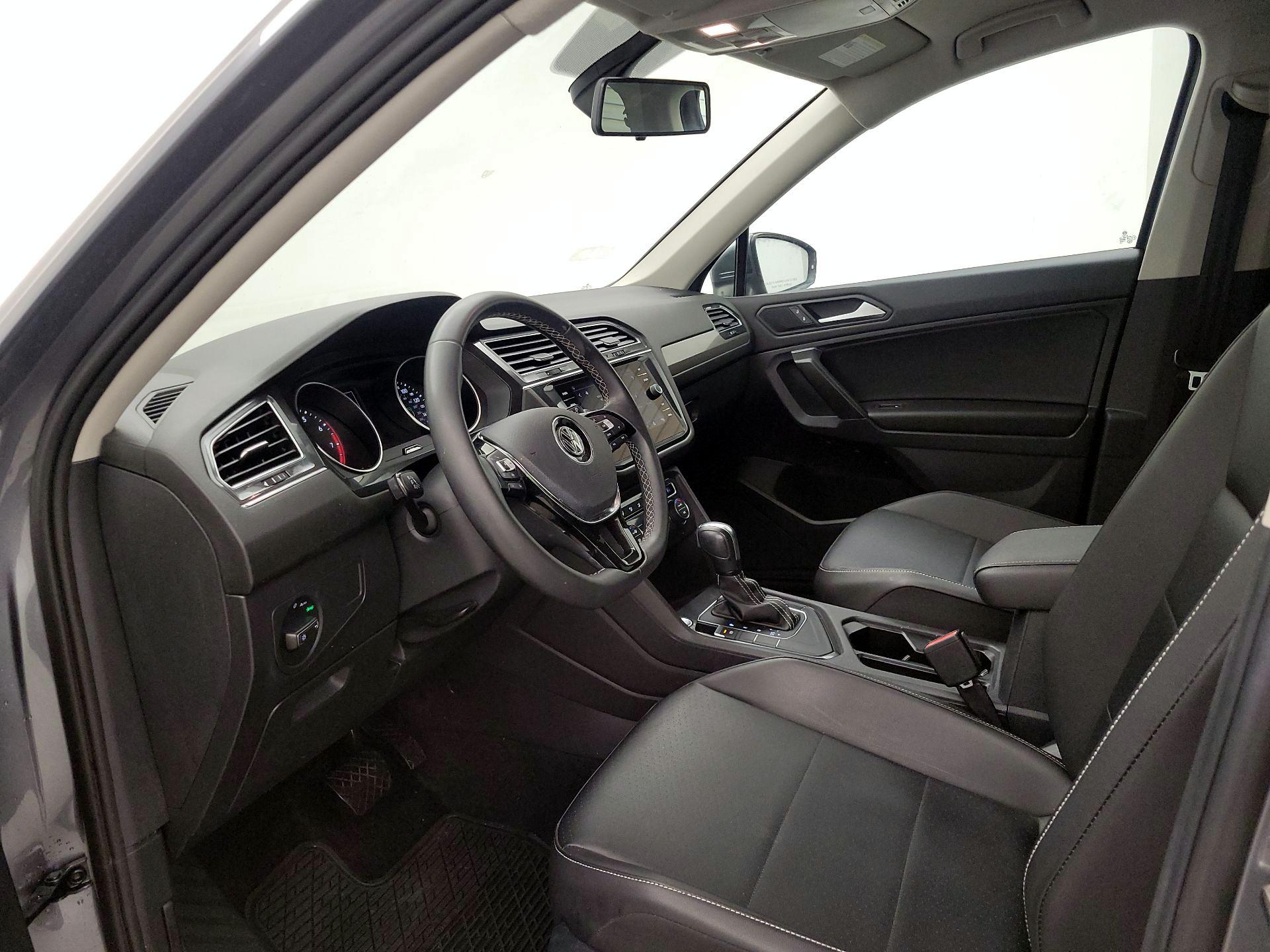 Thumbnail: 2021 Volkswagen Tiguan - 11