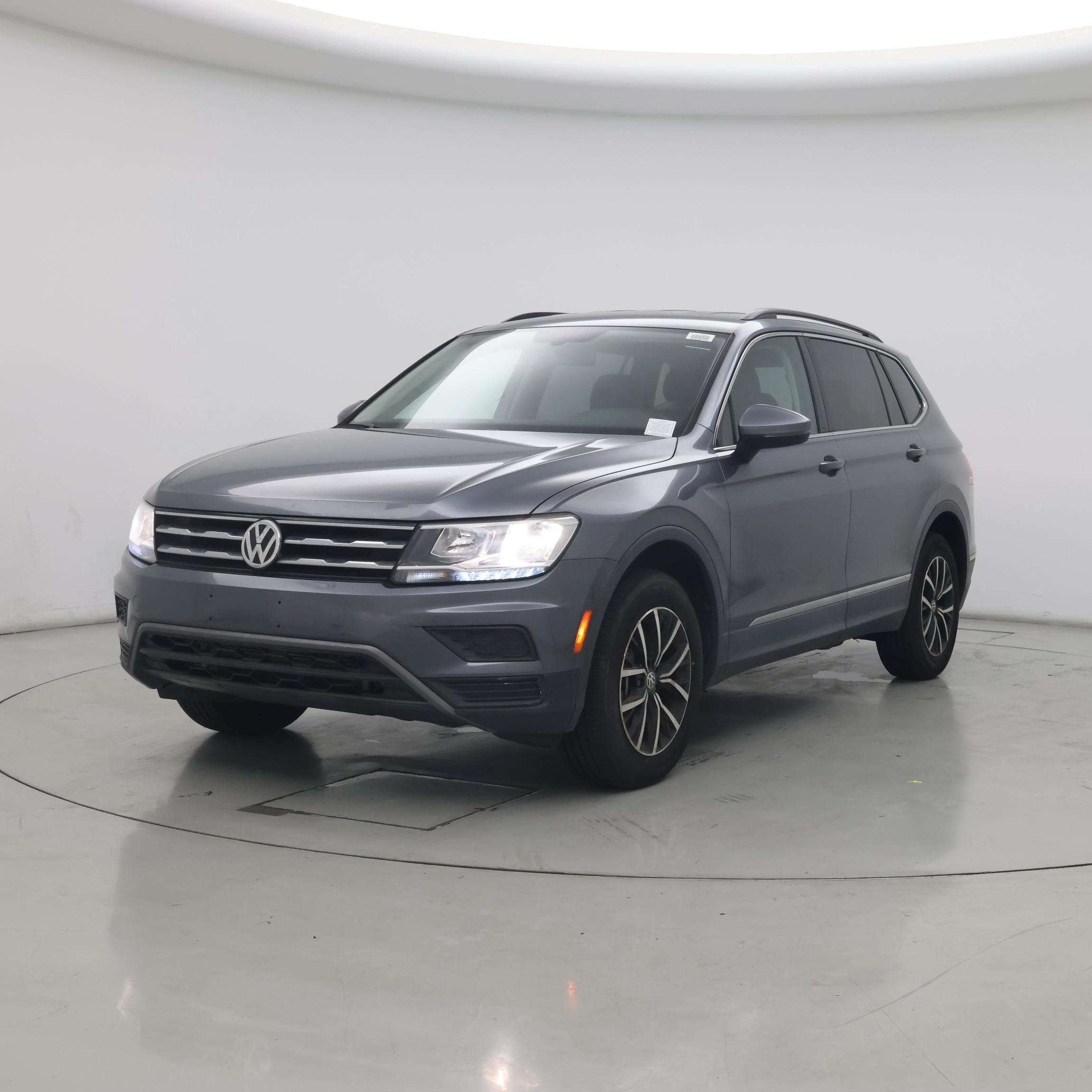 Thumbnail: 2021 Volkswagen Tiguan - 4