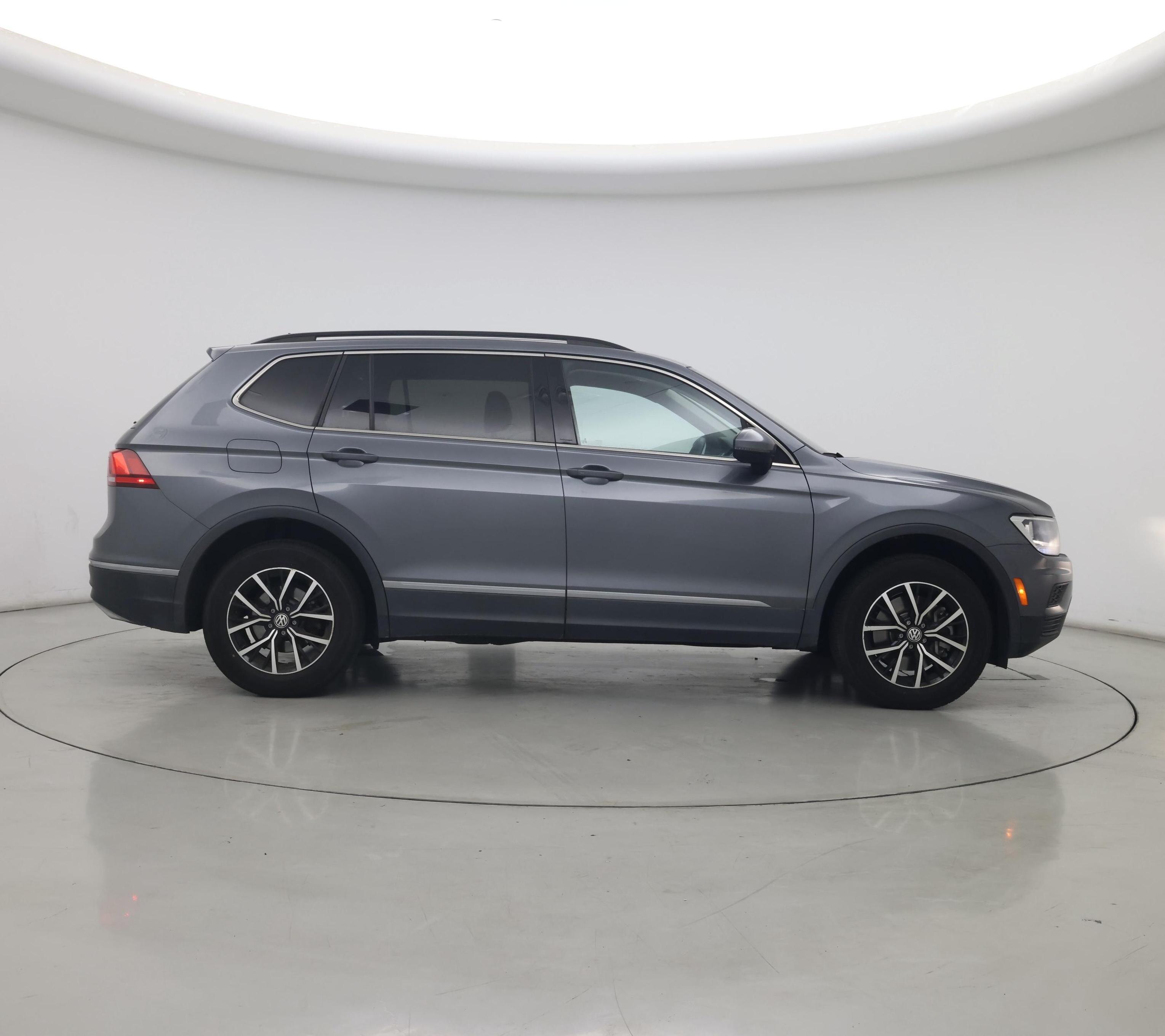 Thumbnail: 2021 Volkswagen Tiguan - 7
