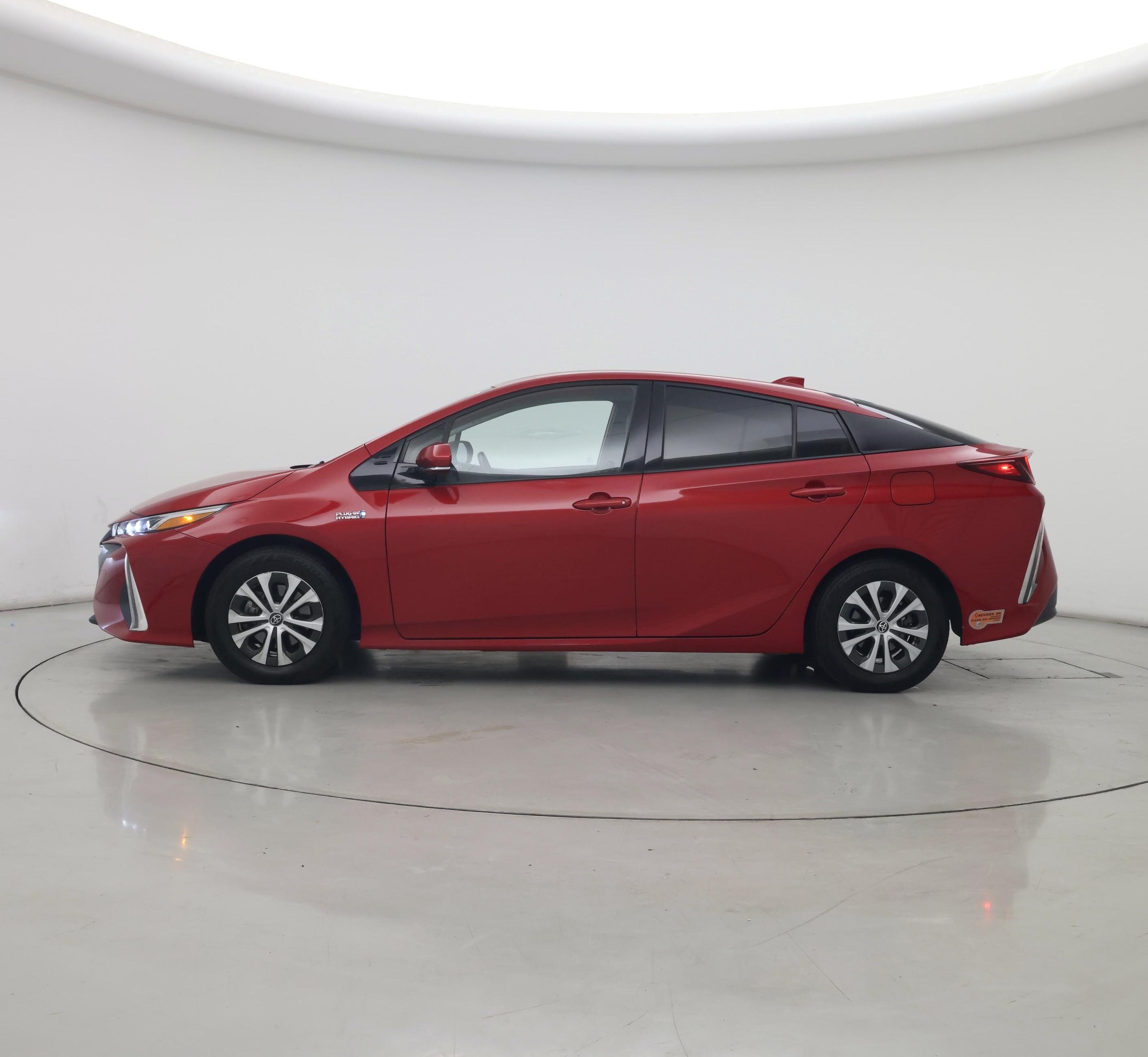 Thumbnail: 2020 Toyota Prius Prime - 3