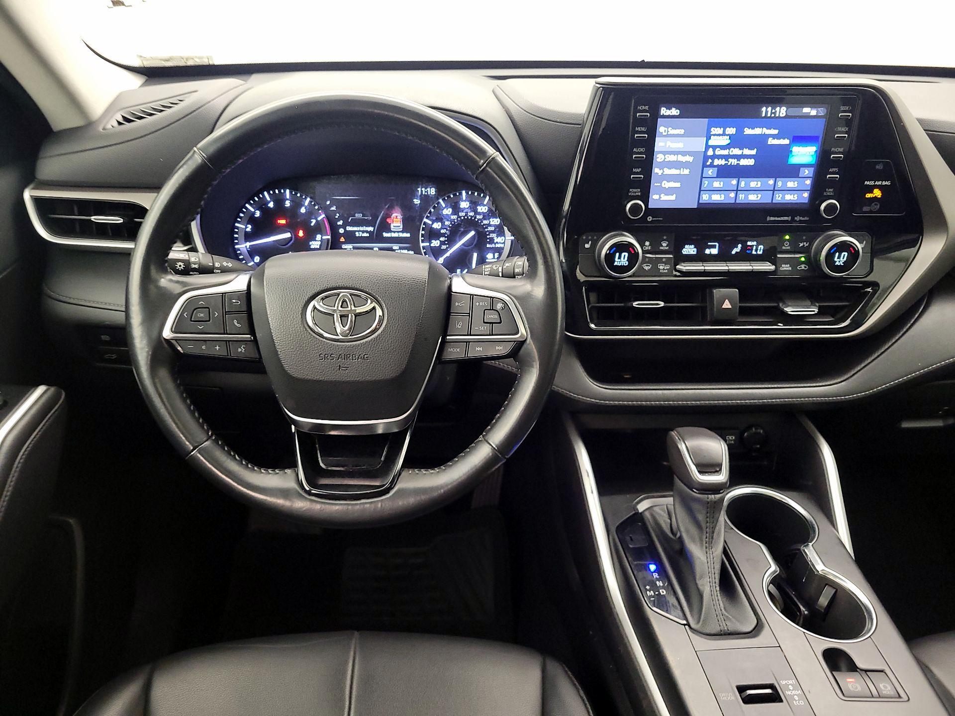 Thumbnail: 2021 Toyota Highlander - 10