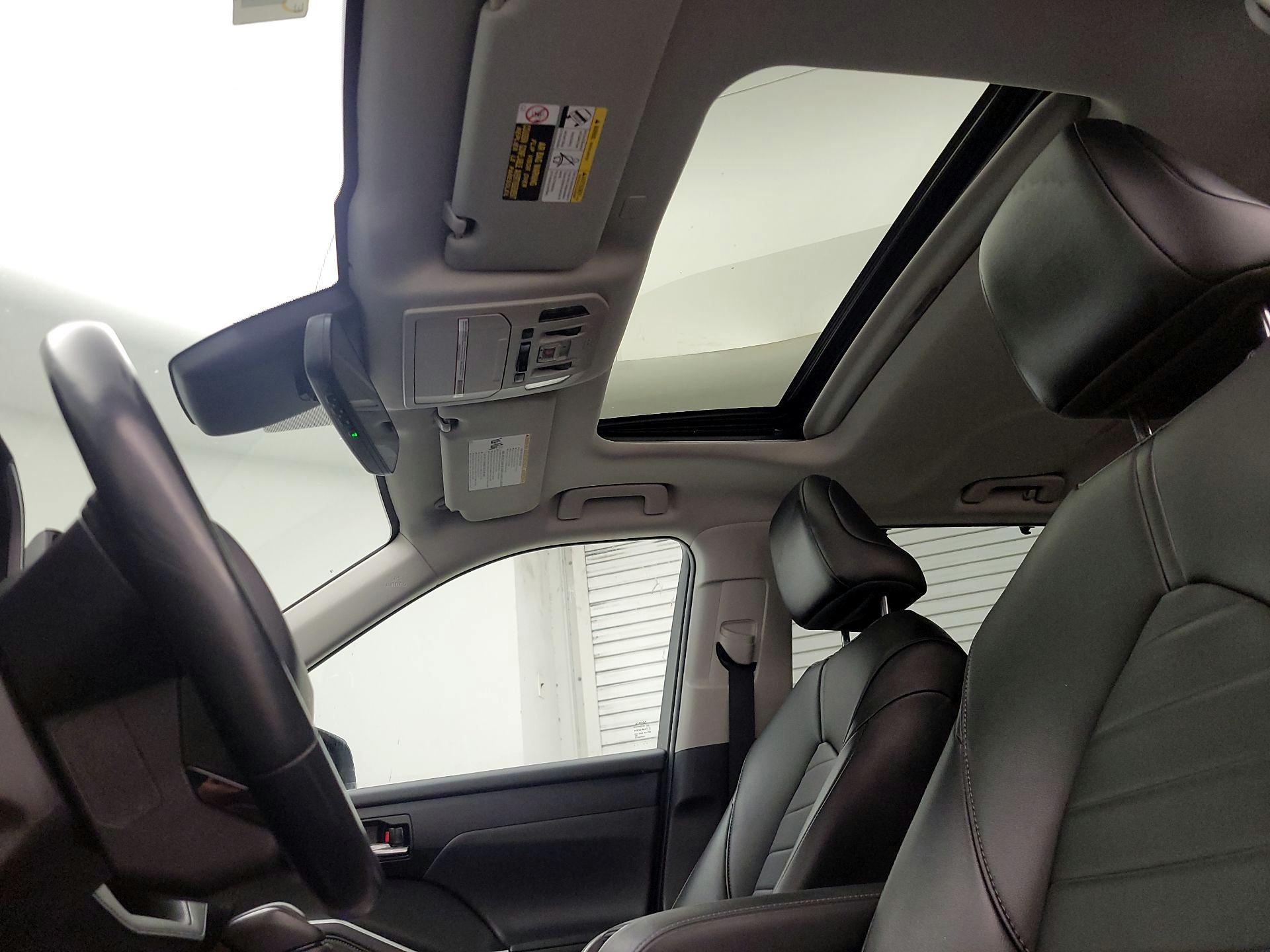 Thumbnail: 2021 Toyota Highlander - 19