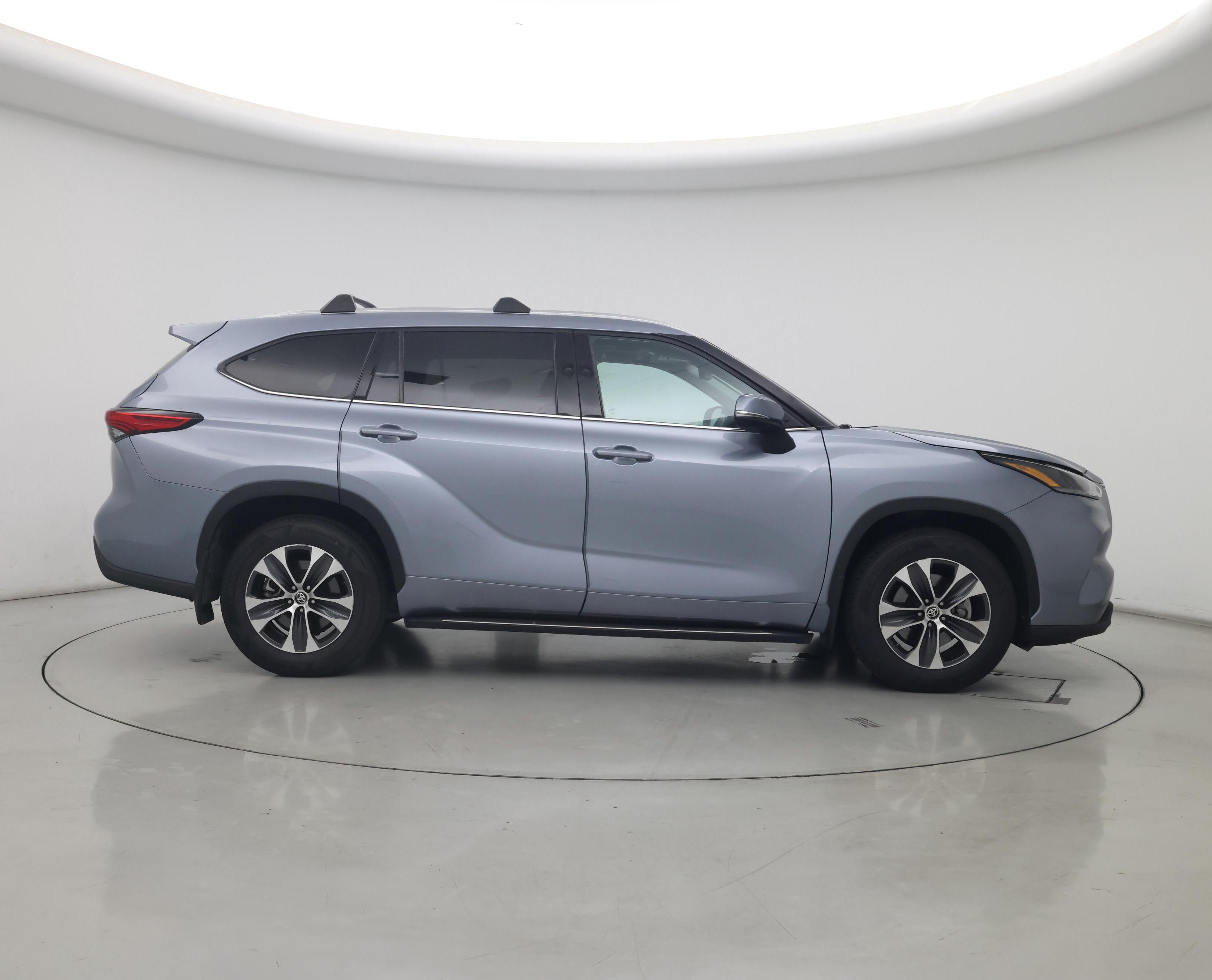 Thumbnail: 2021 Toyota Highlander - 7