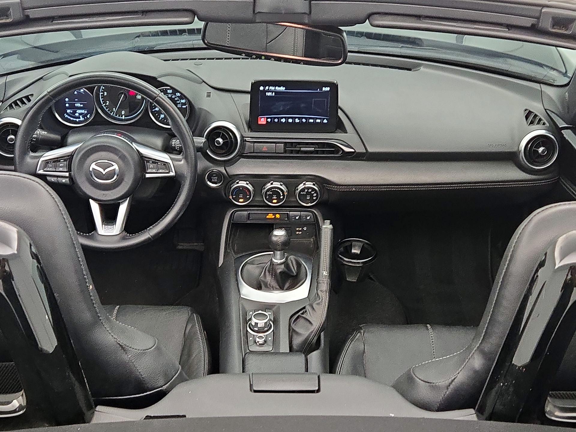 Thumbnail: 2023 Mazda MX-5 Miata - 9