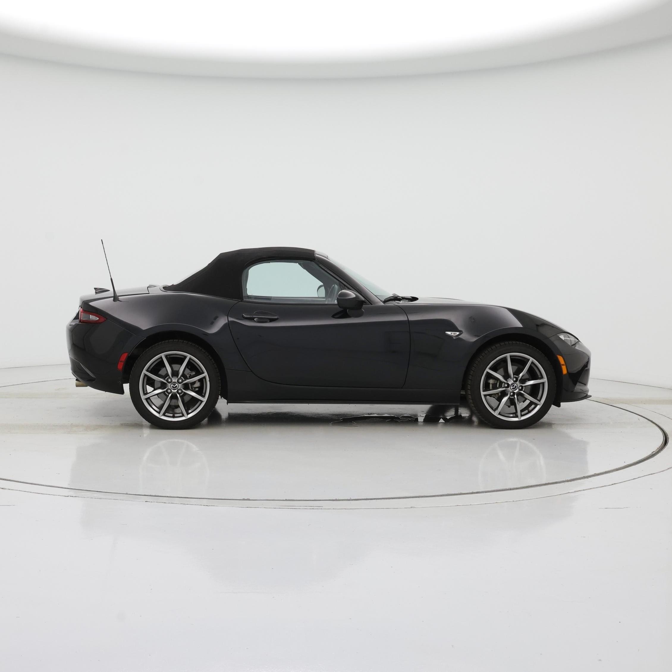 Thumbnail: 2023 Mazda MX-5 Miata - 7
