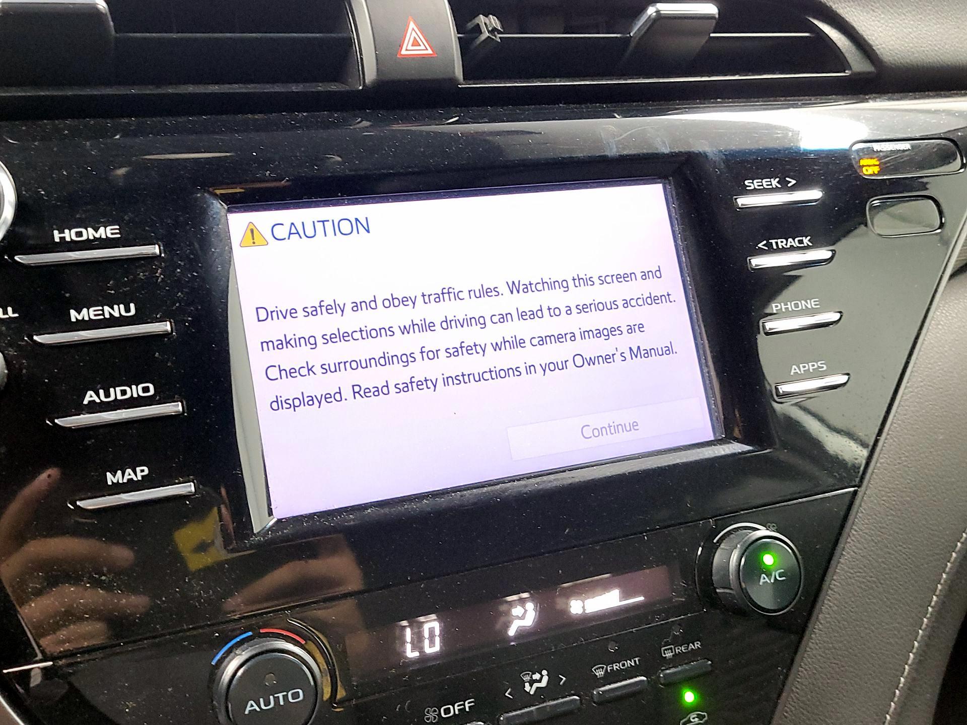 Thumbnail: 2019 Toyota Camry - 15