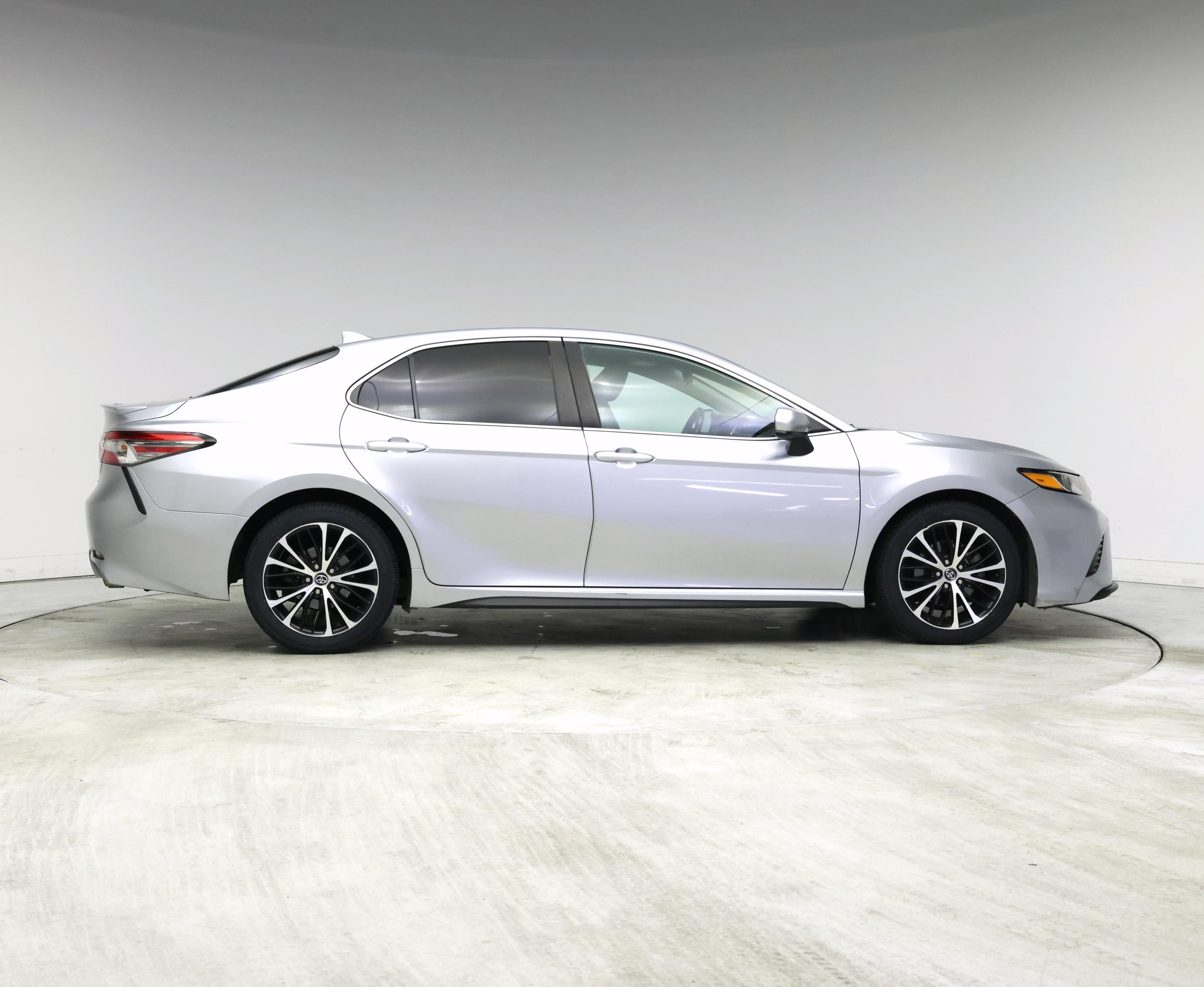 Thumbnail: 2019 Toyota Camry - 7