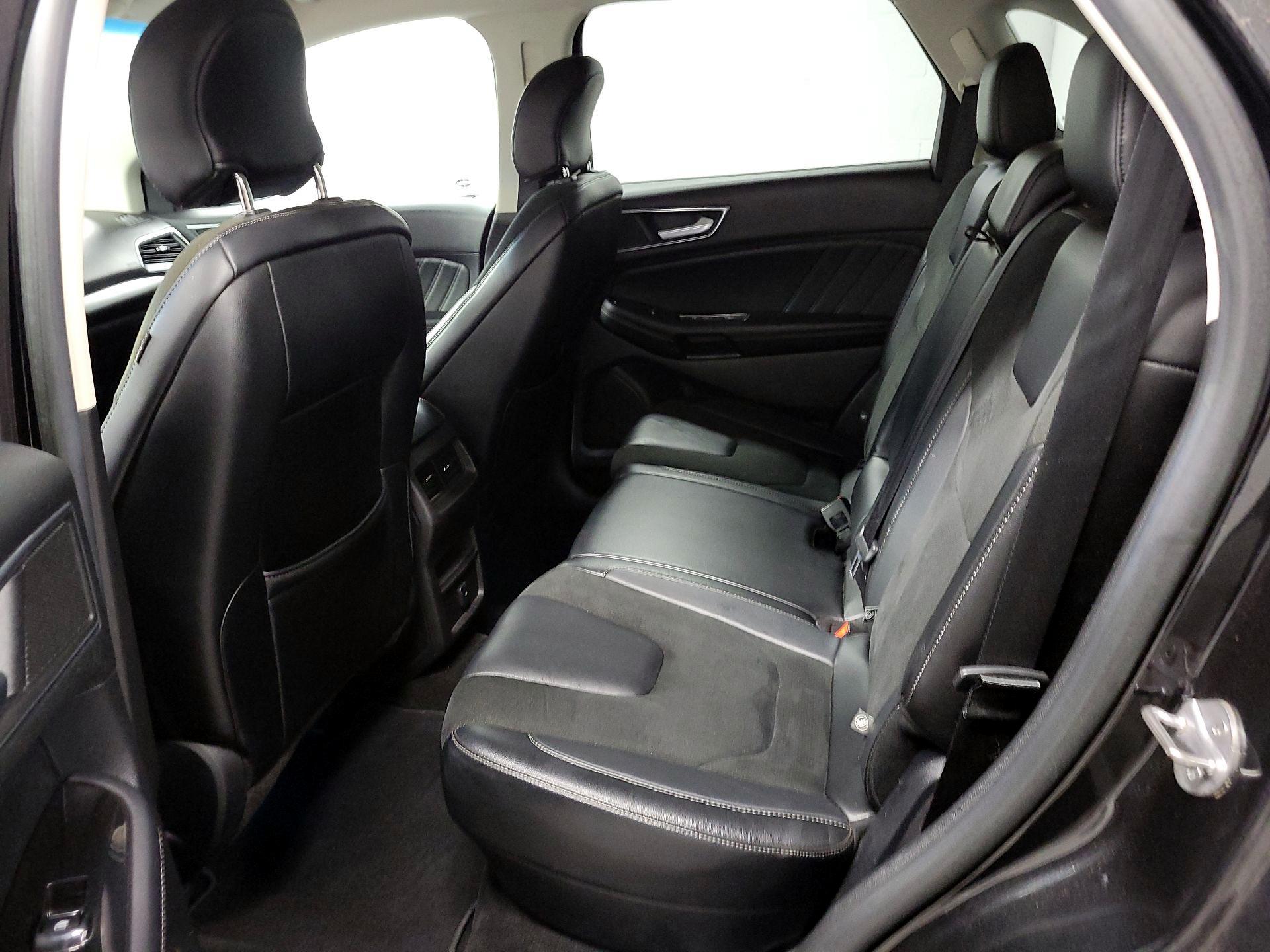 Thumbnail: 2015 Ford Edge - 18