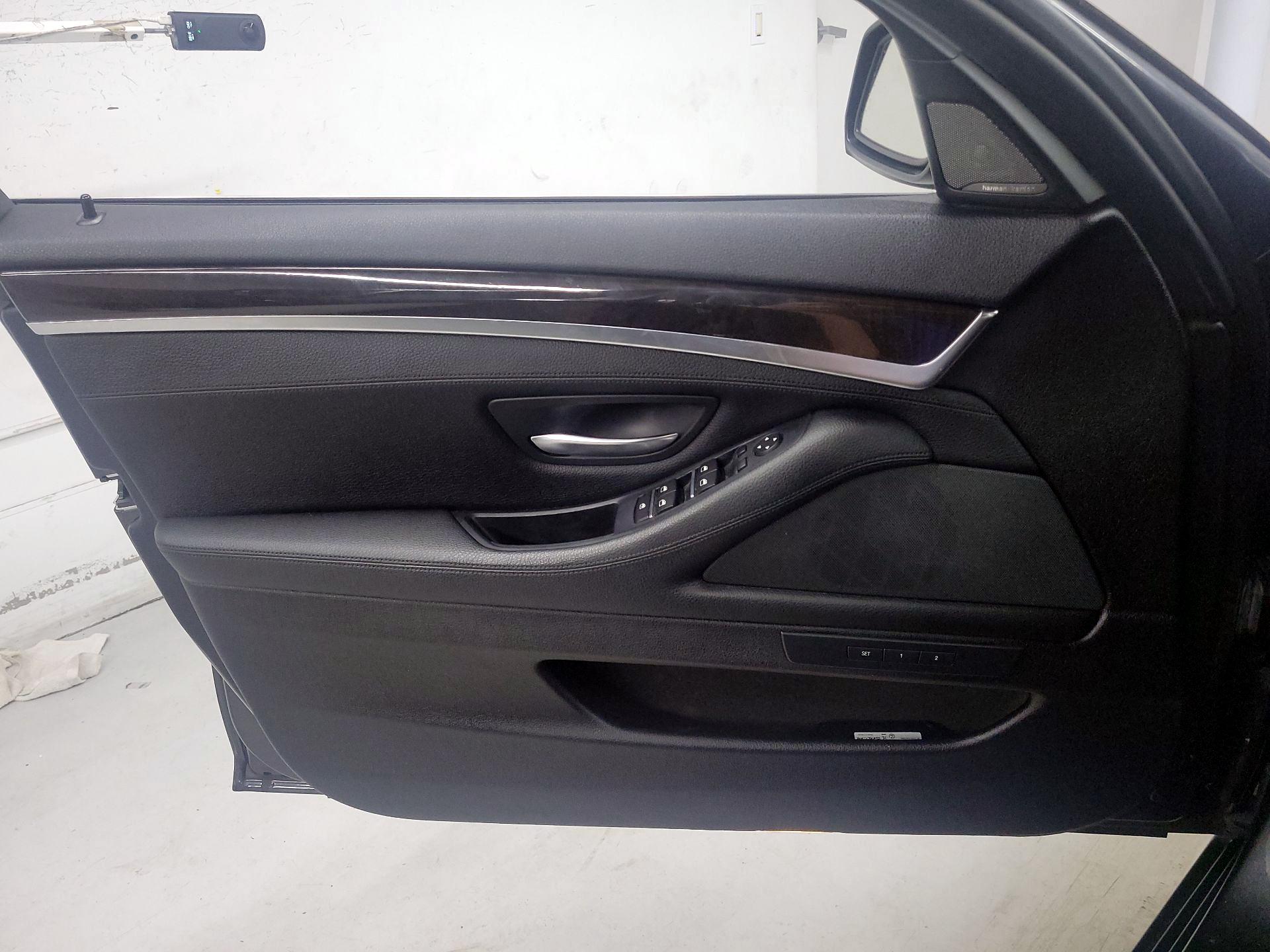 Thumbnail: 2016 BMW 5 Series - 12