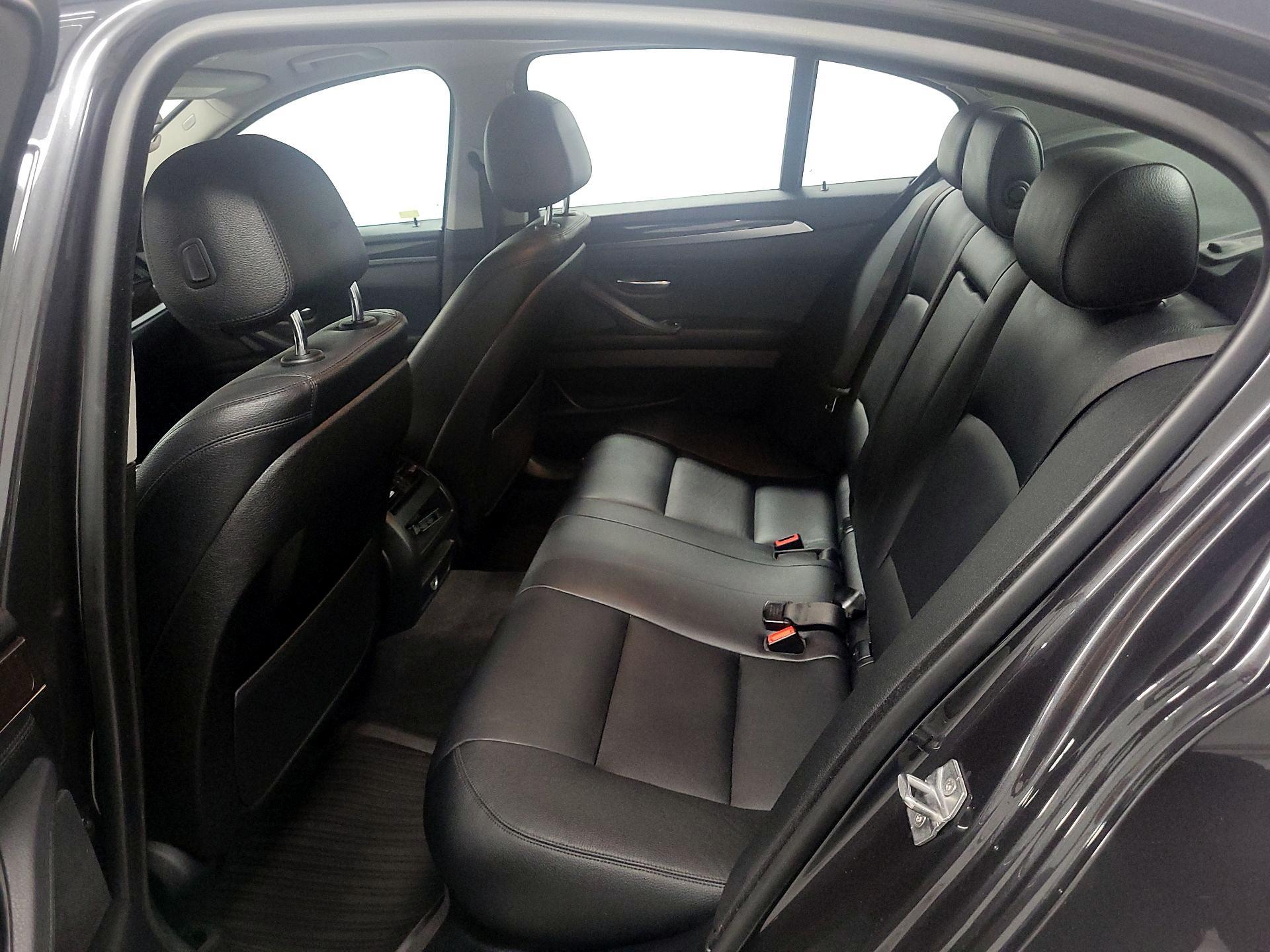 Thumbnail: 2016 BMW 5 Series - 17