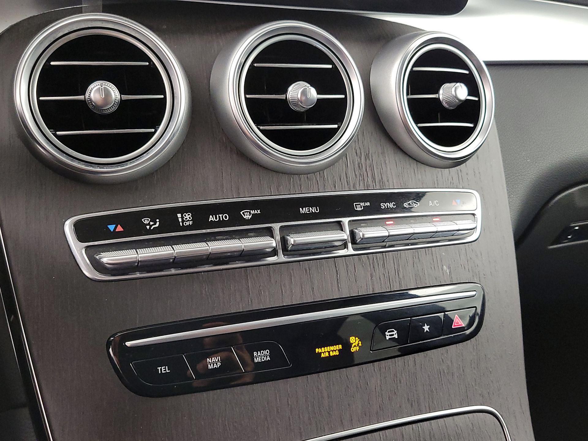 Thumbnail: 2022 Mercedes-Benz GLC - 16