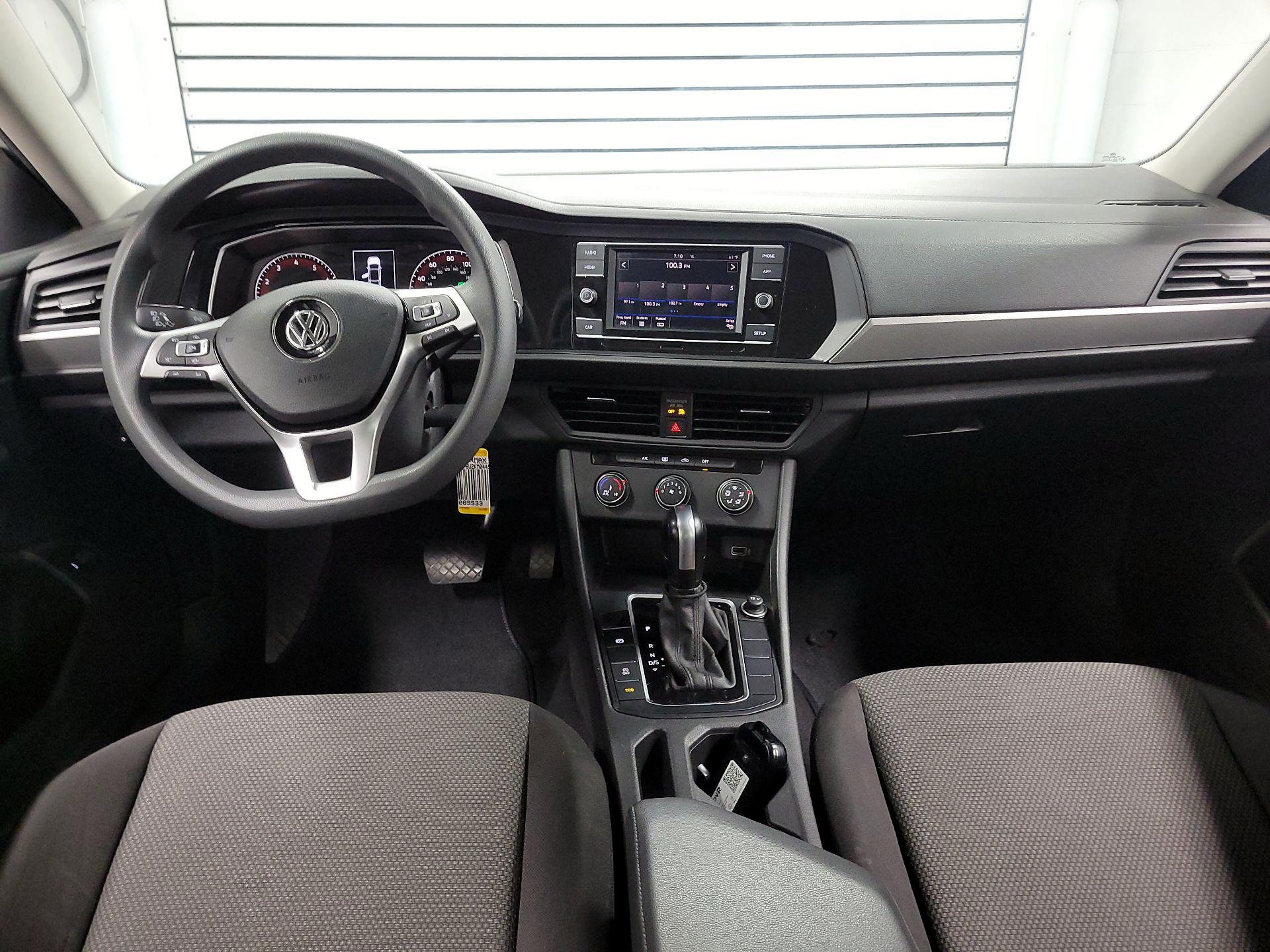 Thumbnail: 2019 Volkswagen Jetta - 9